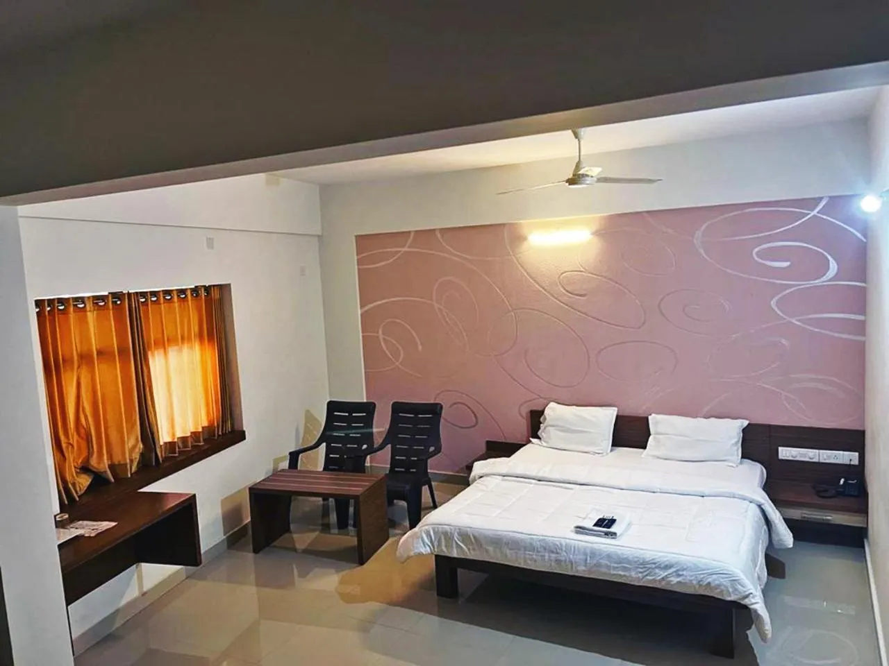 Bedroom in Hotel Radha