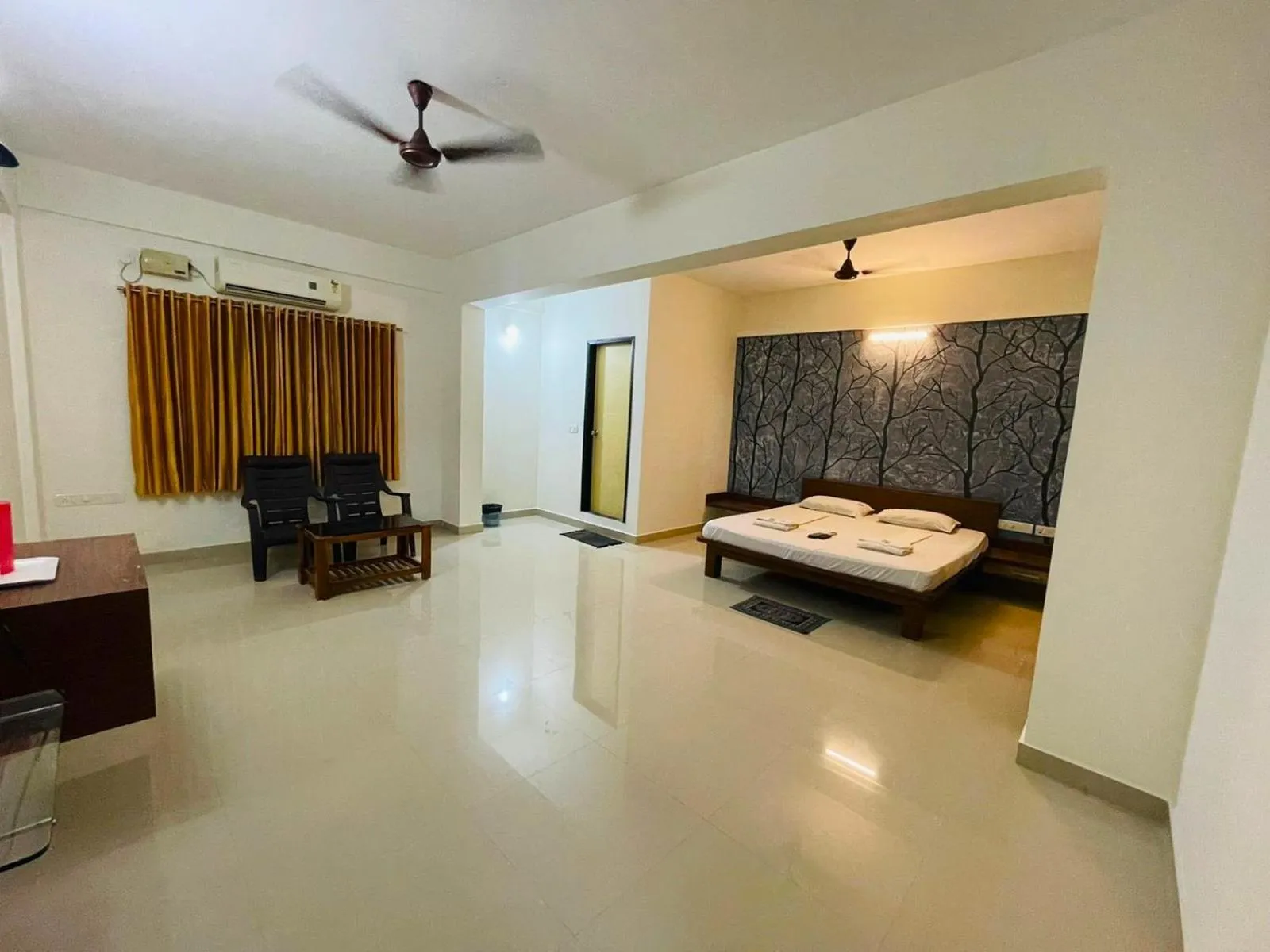 Photo of the whole room in Hotel Radha