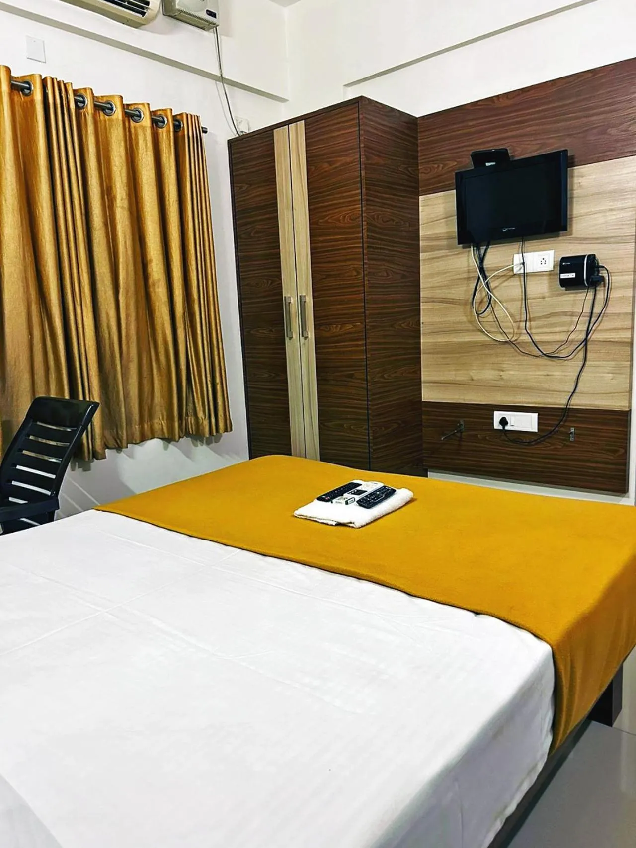Bedroom in Hotel Radha