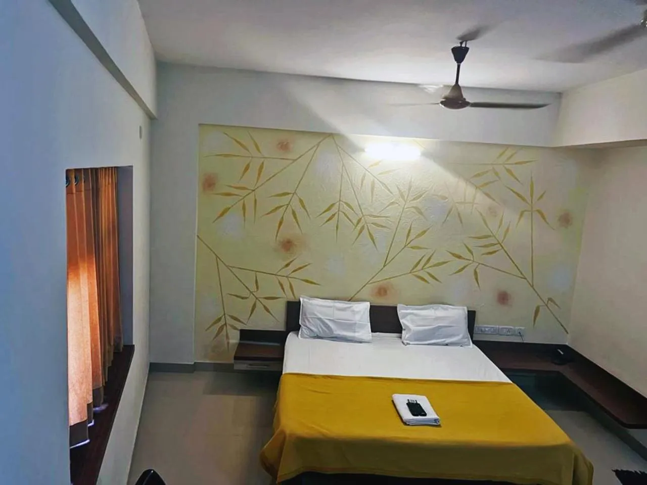 Bed in Hotel Radha