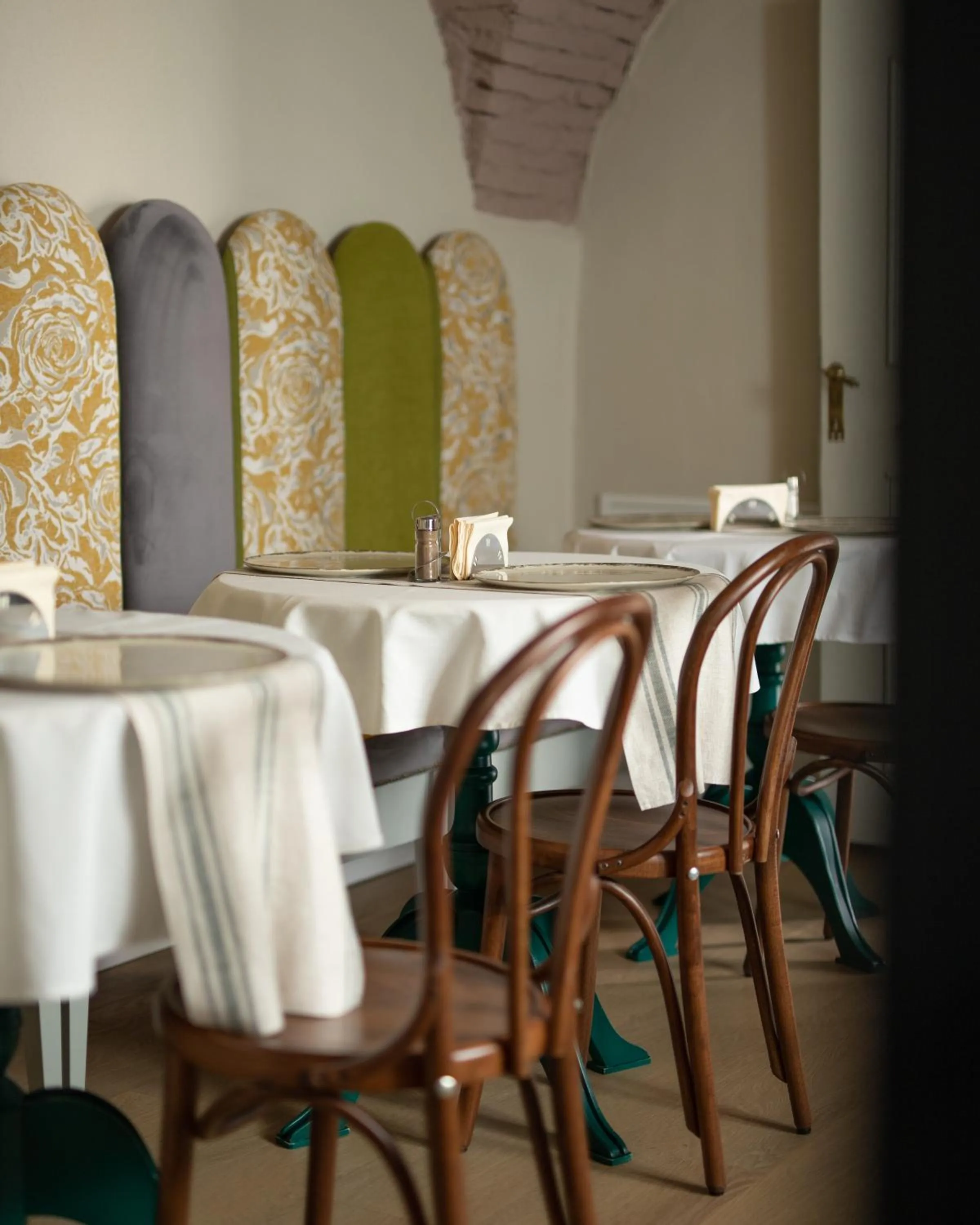 Dining area in MAGISTER seven