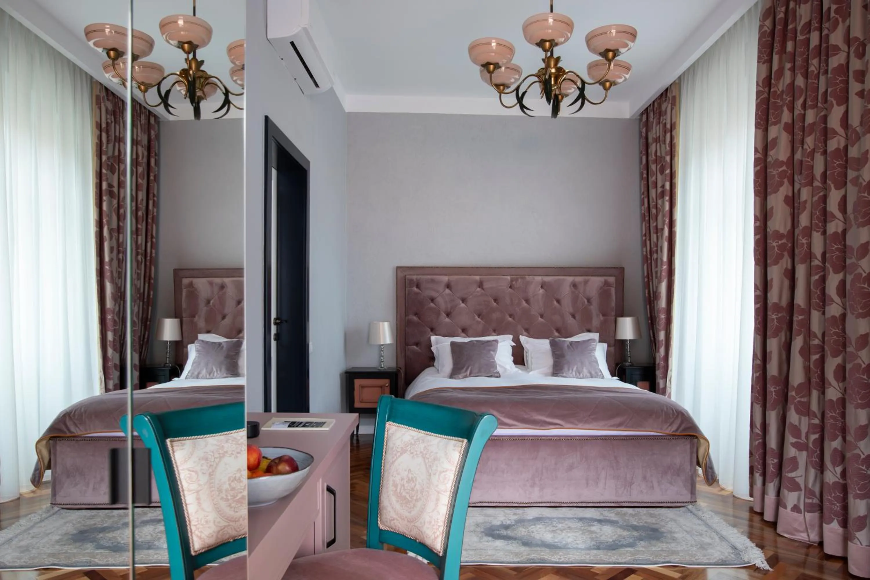 Photo of the whole room, Bed in MAGISTER seven