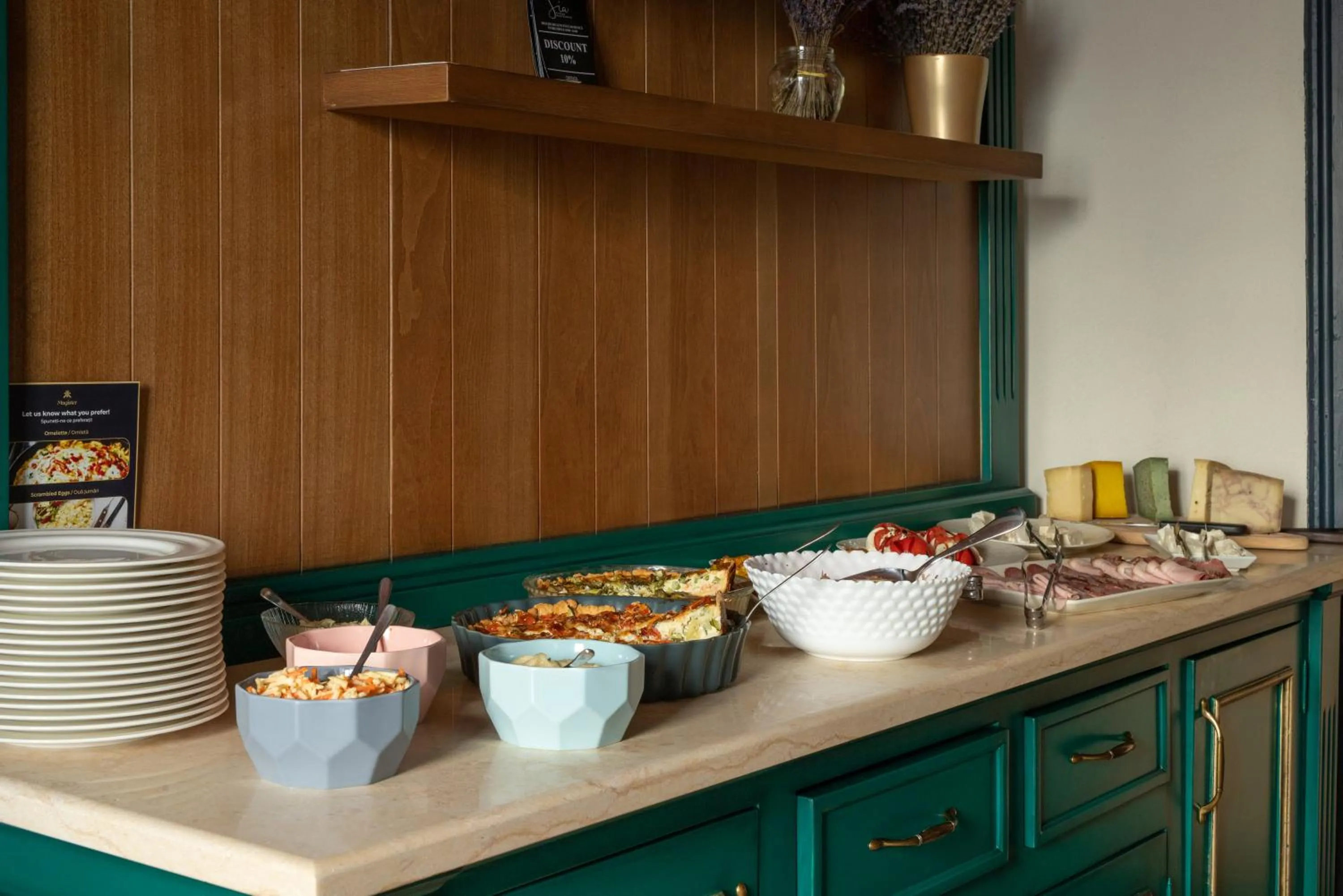 Buffet breakfast in MAGISTER seven