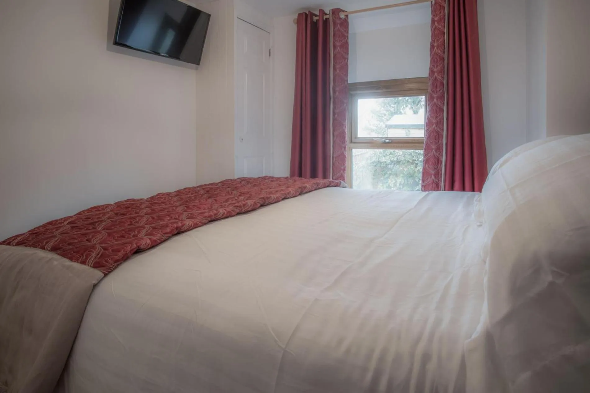 Floor plan, Bed in Church Terrace - 3 Bedroom Cottage - Saundersfoot