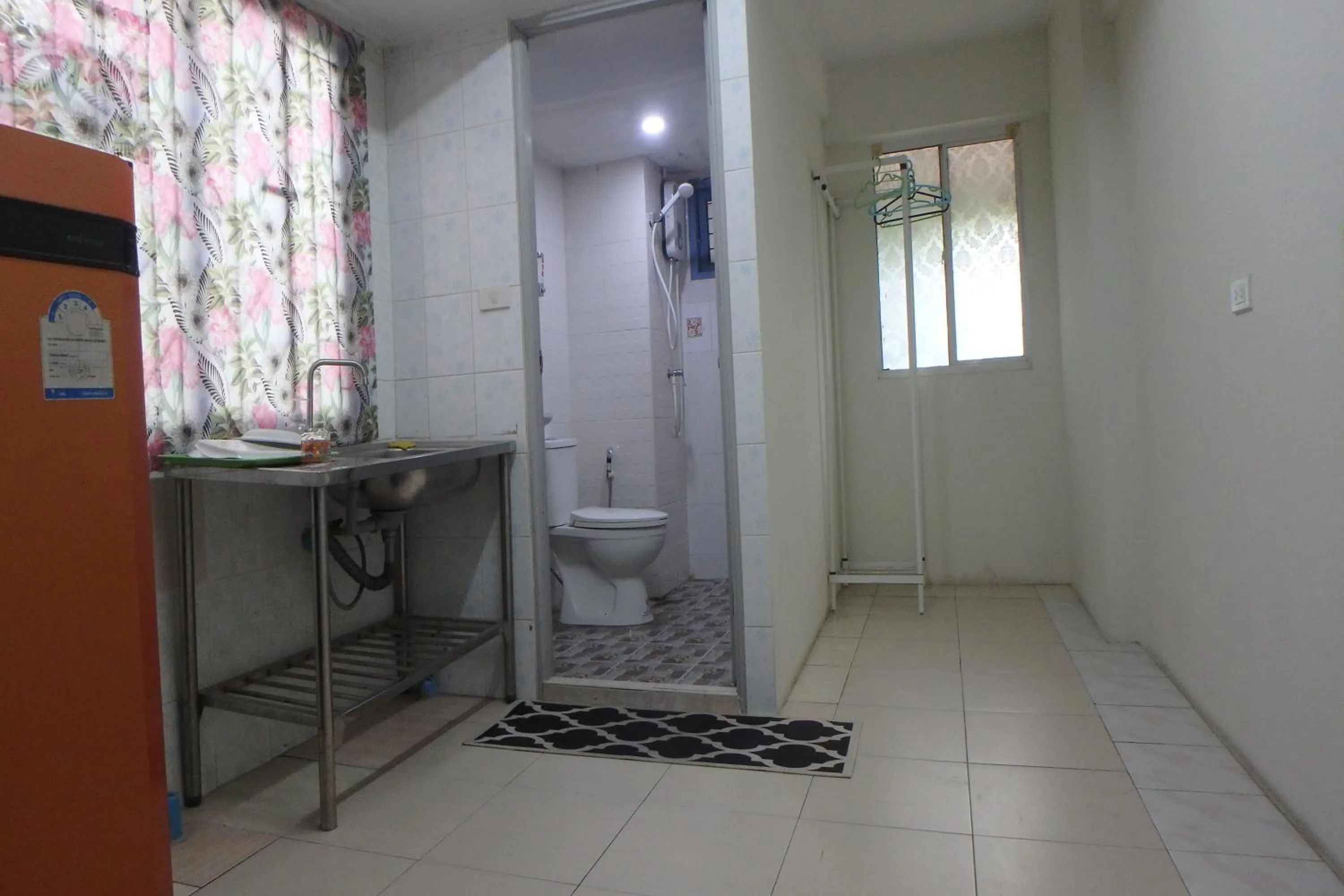 Bathroom in Rama 3 Sunrise Hostel