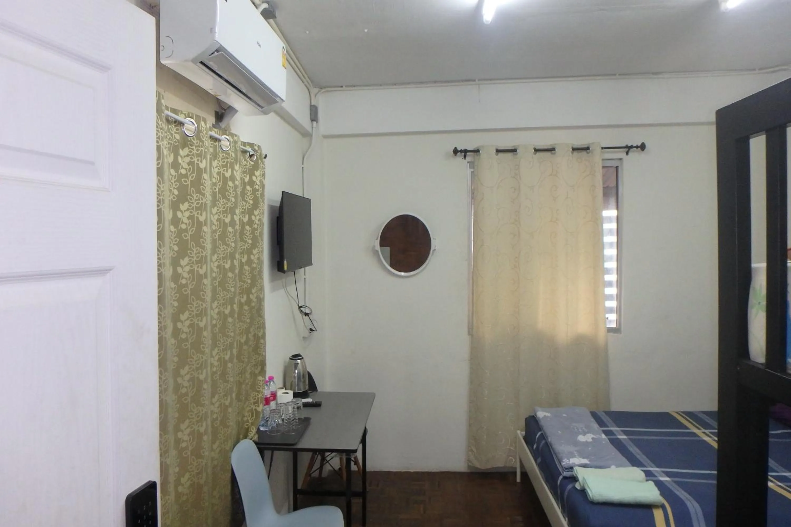 Photo of the whole room in Rama 3 Sunrise Hostel
