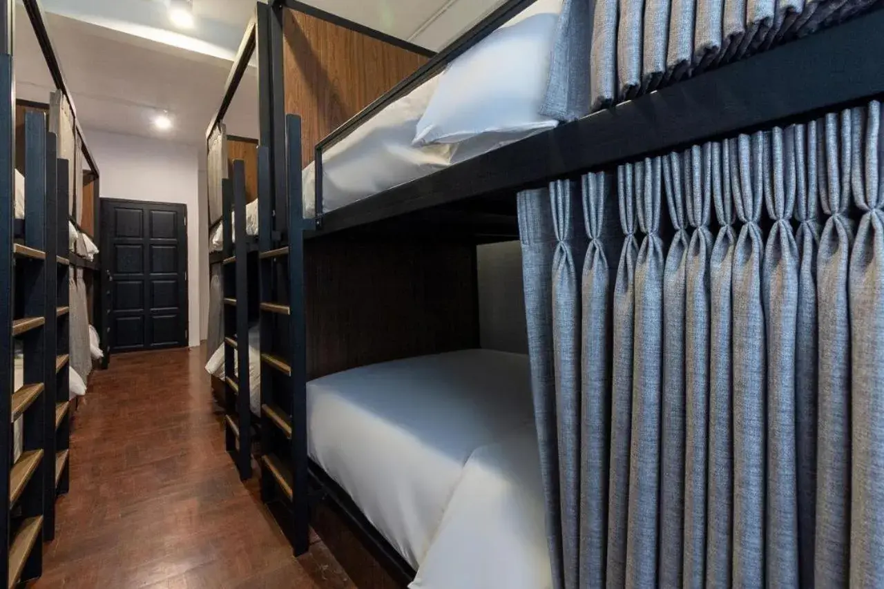 Bed in Male Dormitory Room in Rama 3 Sunrise Hostel Bed in Male Dormitory Room in Rama 3 Sunrise Hostel