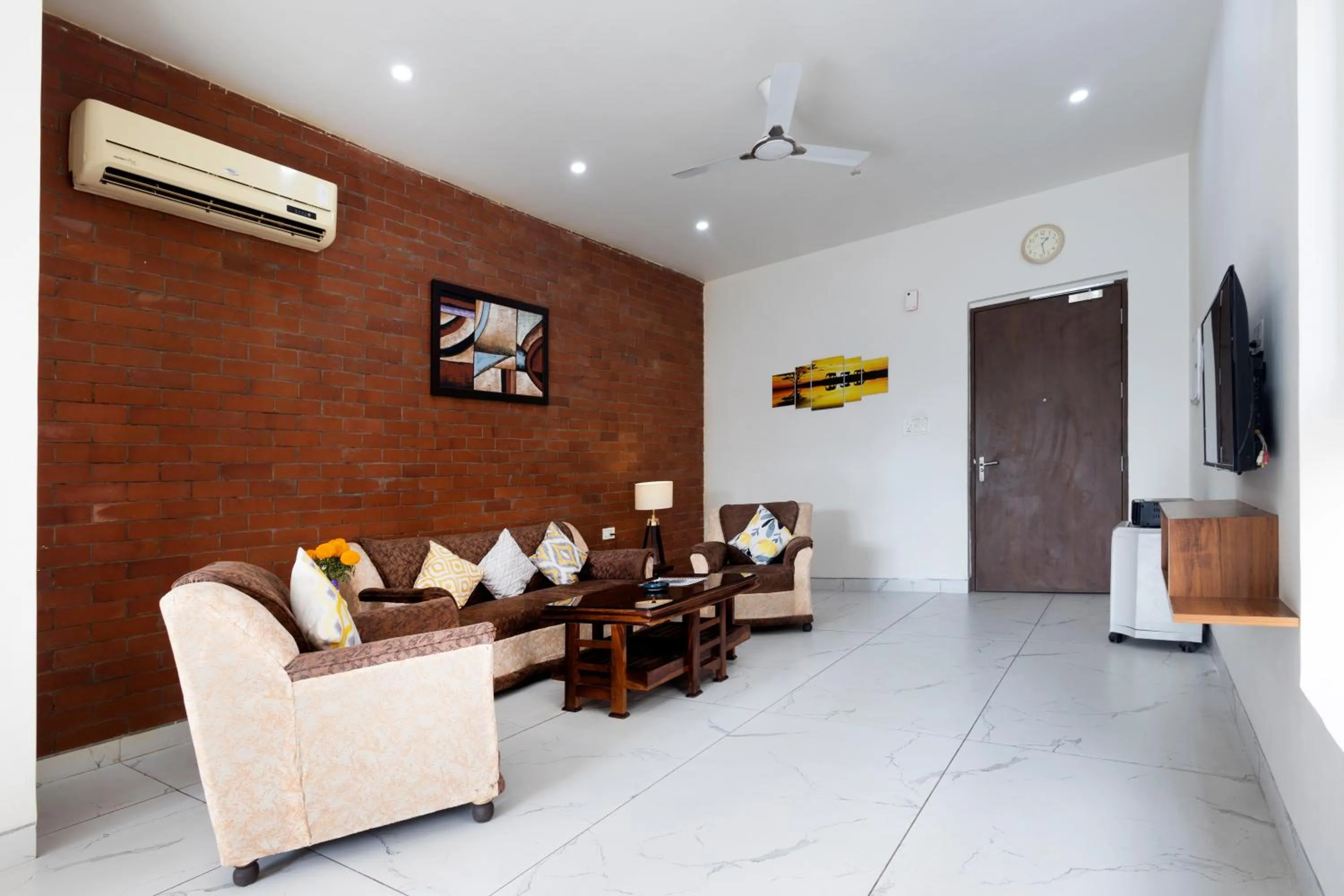 TV and multimedia in InnBox Farmstay - Rajpura Punjab