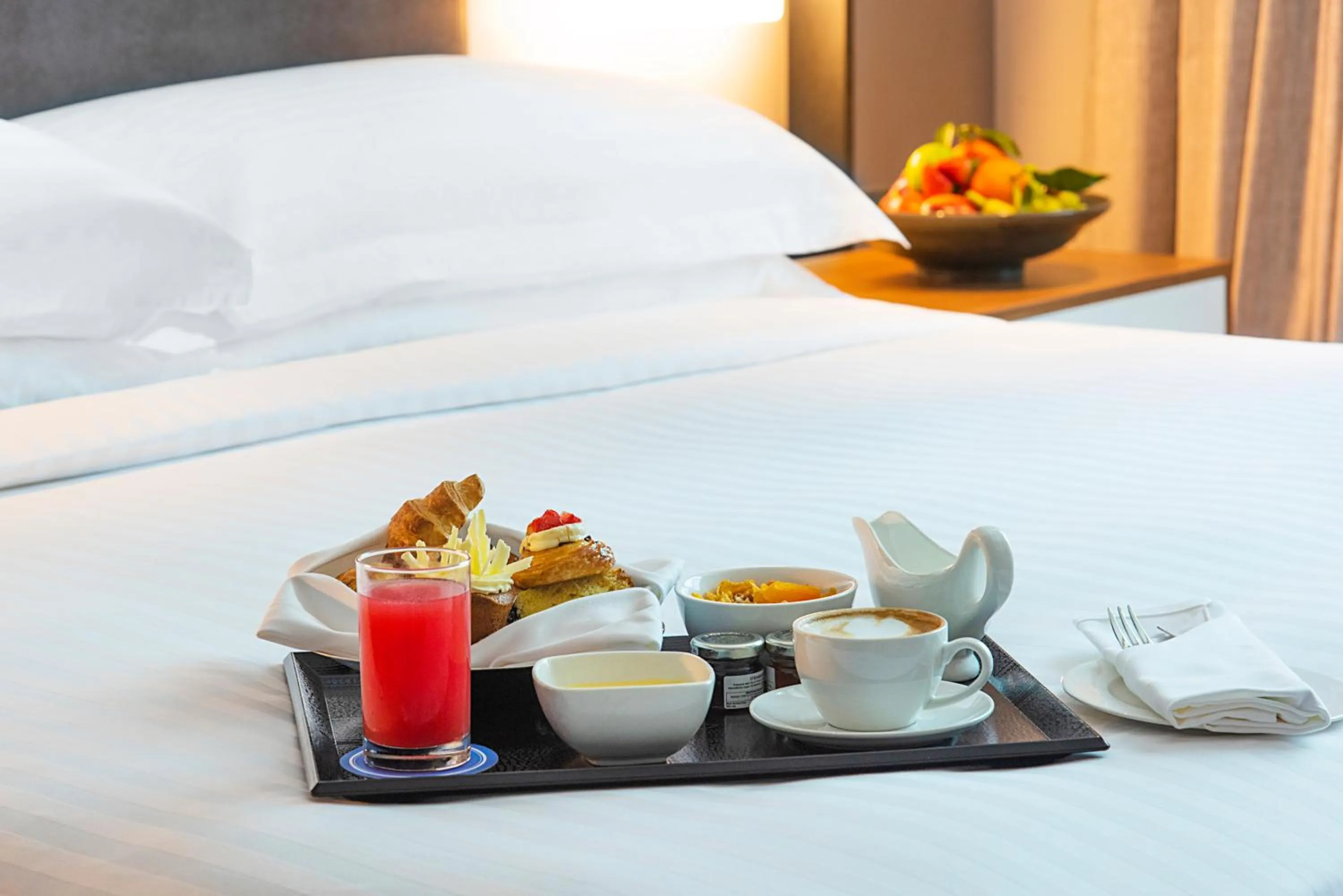 Continental breakfast, Bed in Asiana Grand Hotel