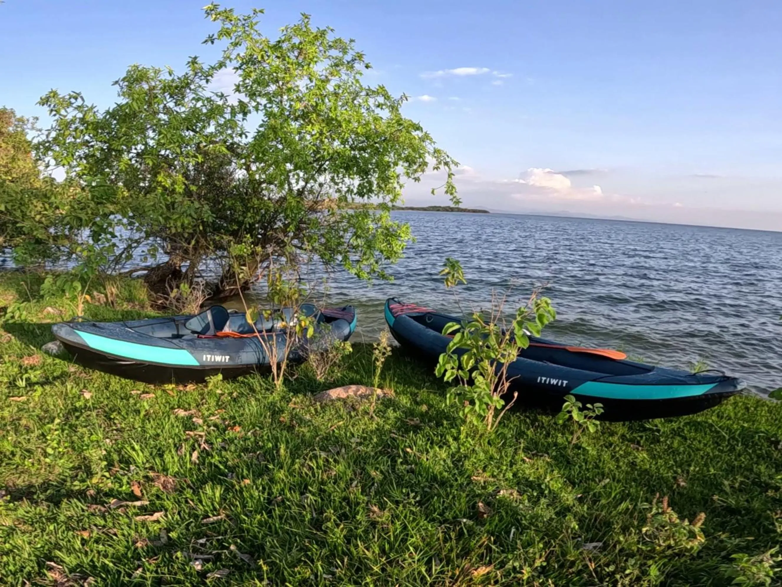Canoeing in Umutuzo Lodge Kivu Lake