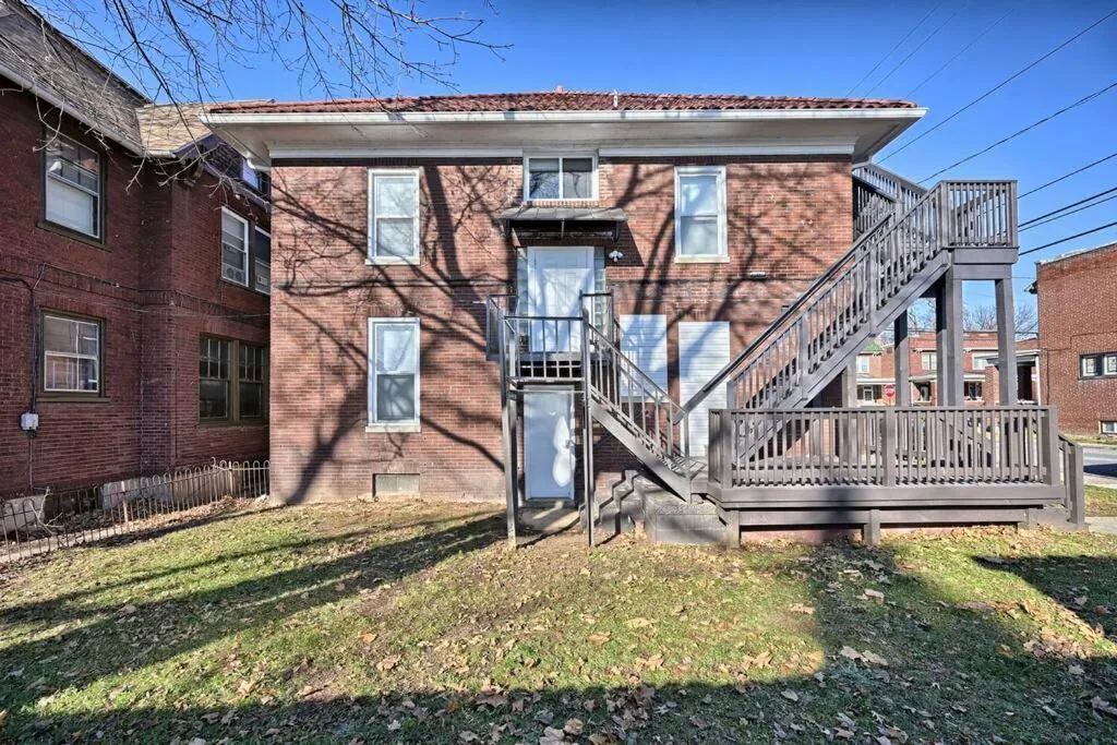 Suites on Seneca - Gorgeous One Bedroom Apartment