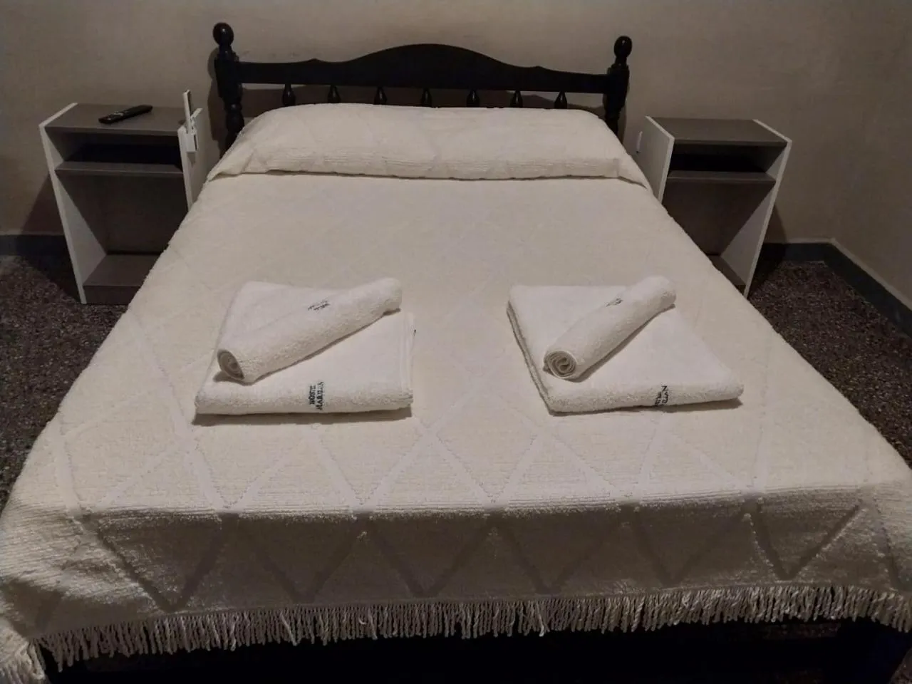 Bed in Hostel Marilian