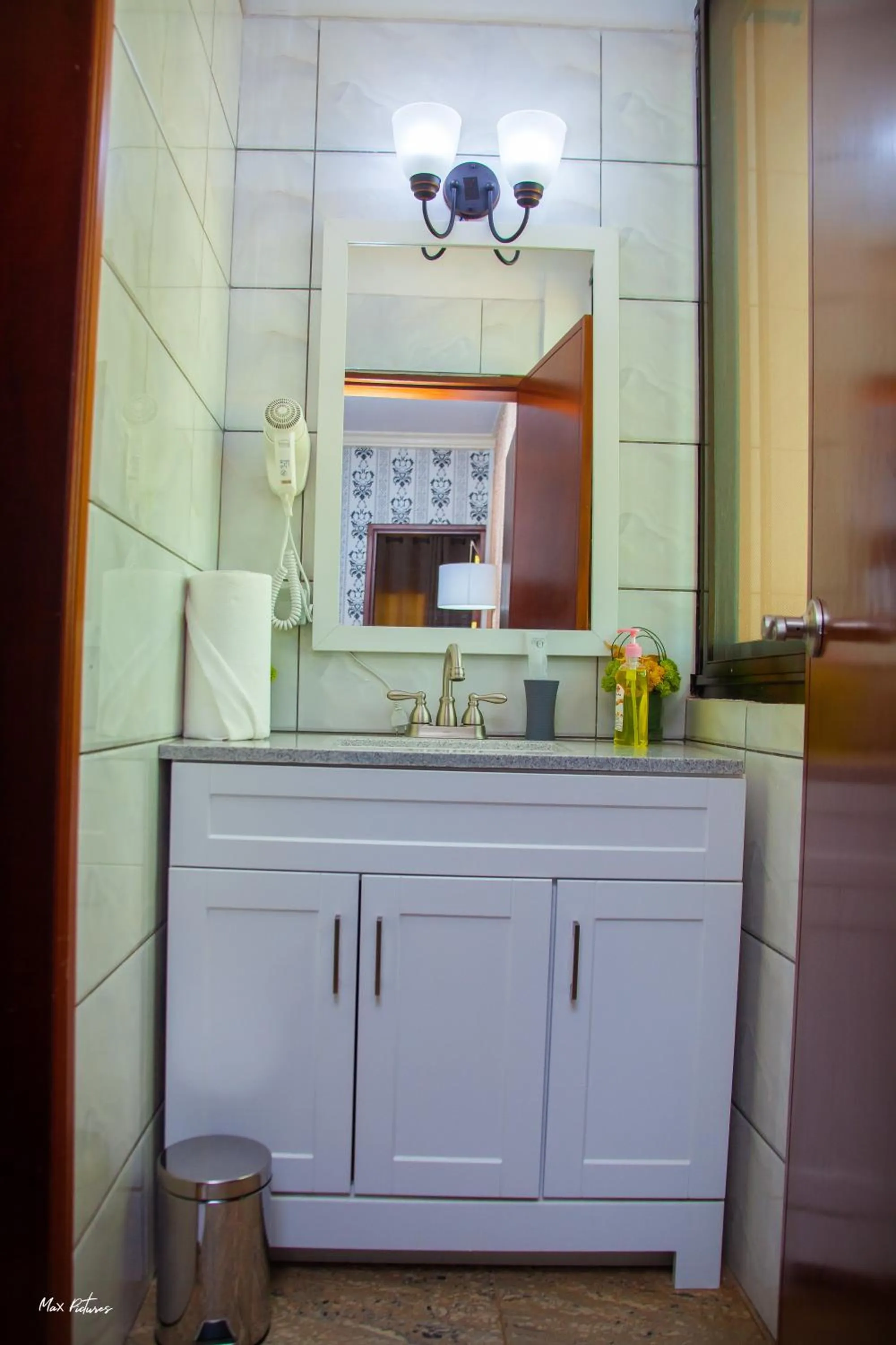 Bathroom in New Heaven Hôtel