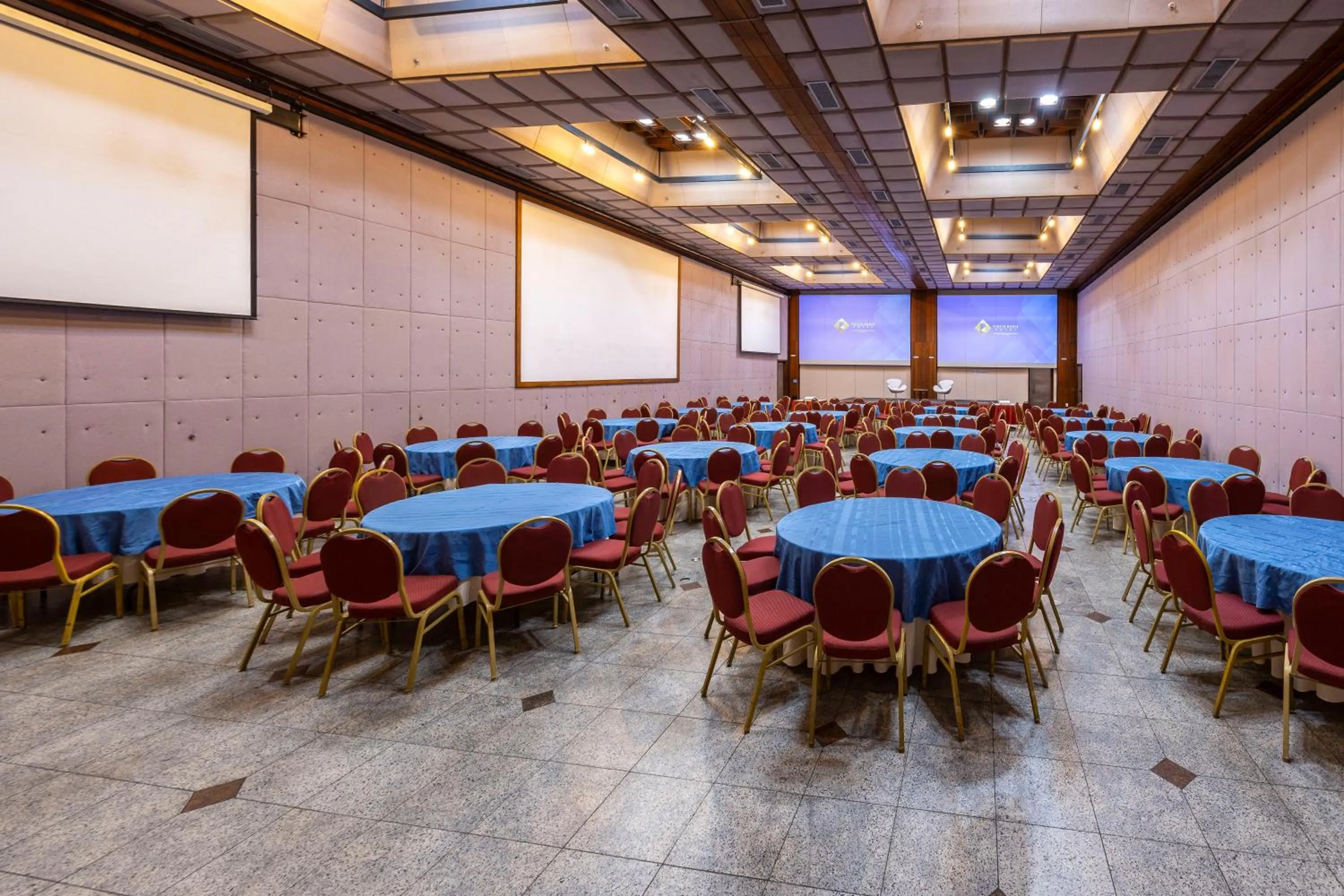 Banquet/Function facilities in Fiesta Bahia Hotel