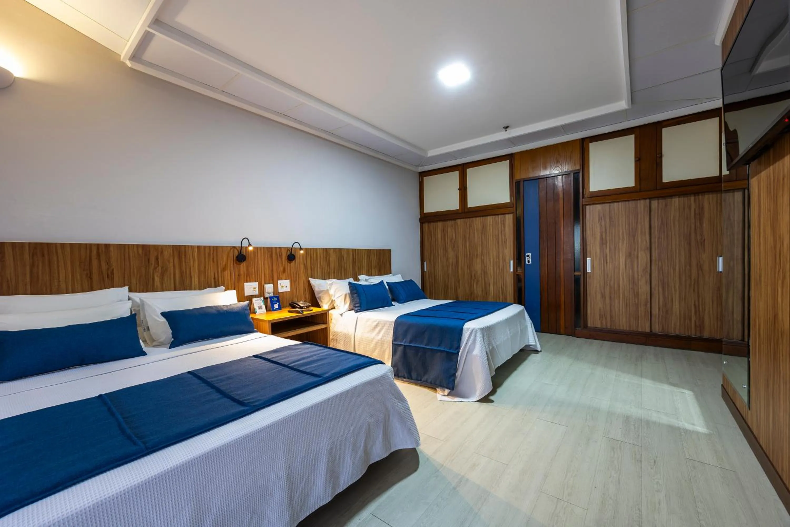 Bedroom, Bed in Fiesta Bahia Hotel