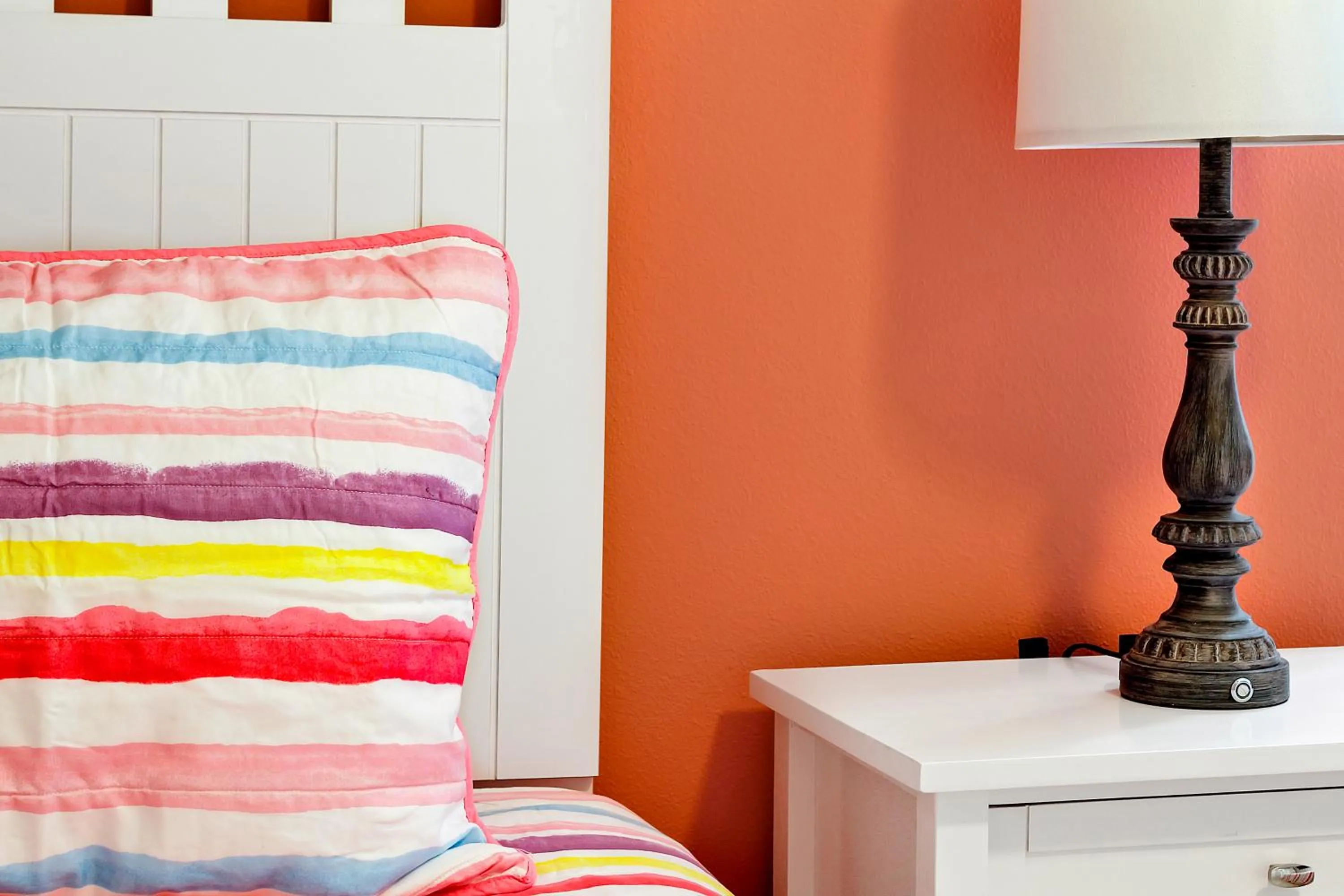 Bed in Star Lake Oasis - 4 bed family pool home