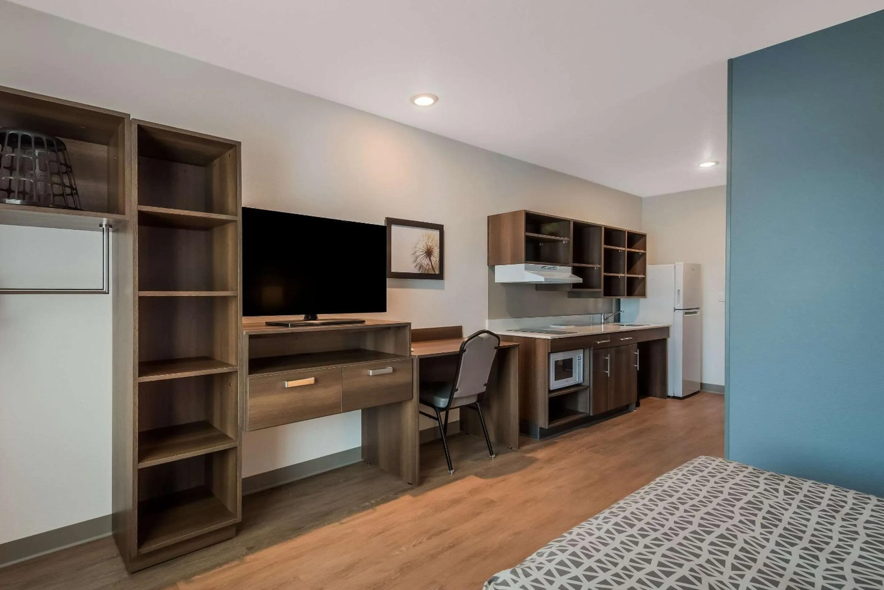 Bedroom in WoodSpring Suites Bellflower - Los Angeles