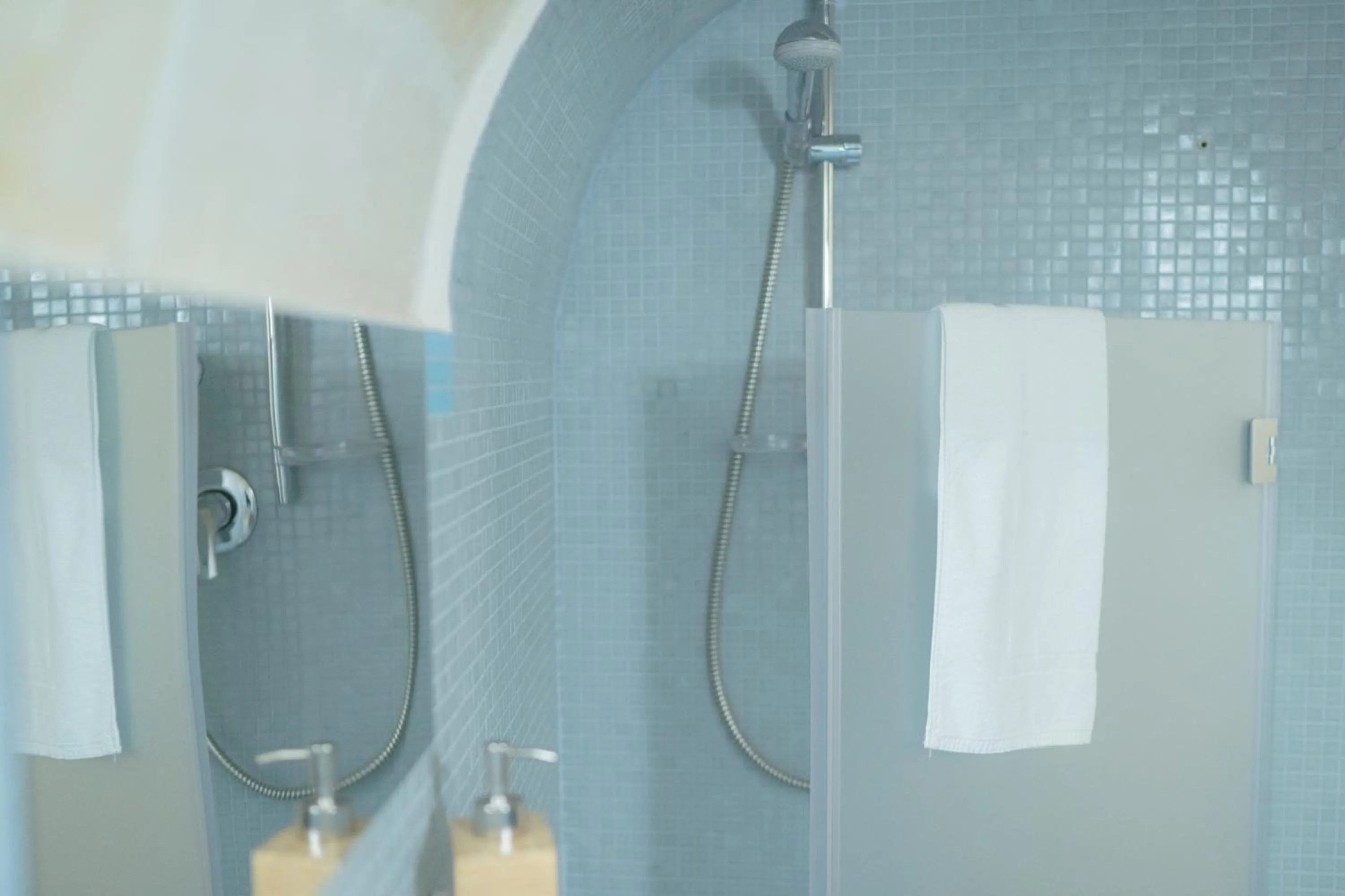 Shower in Centometri