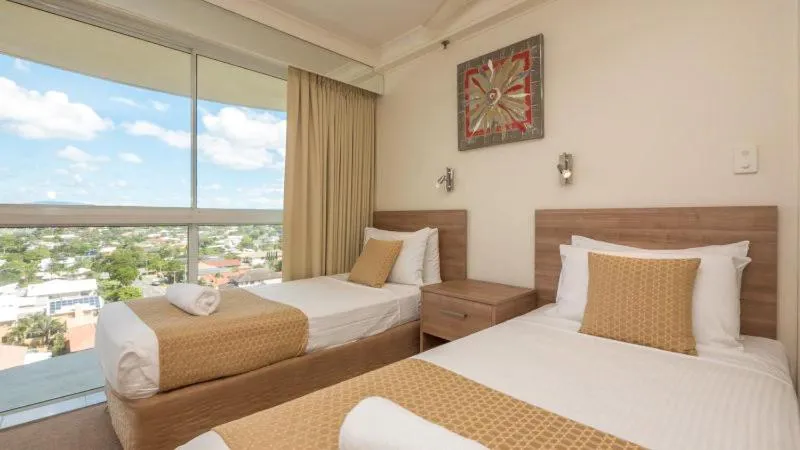 Bed in 2nd Avenue Apartments - Hosted by Burleigh Letting