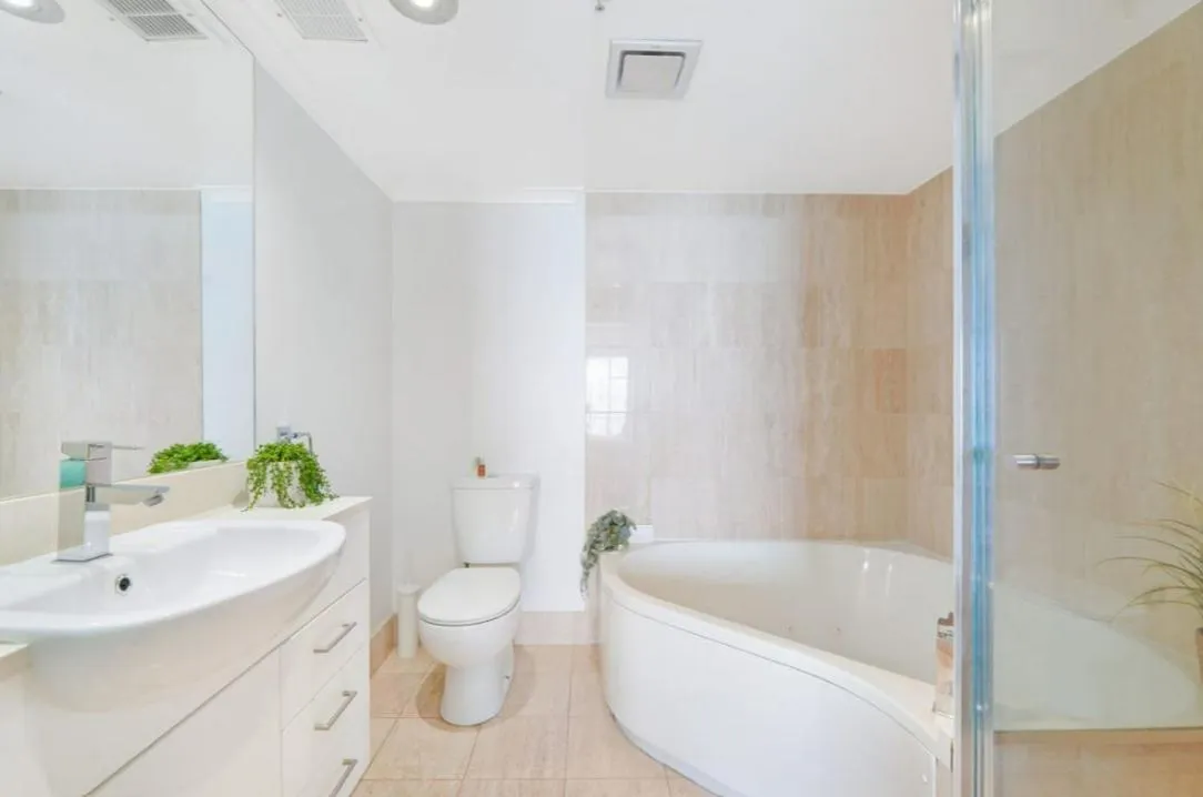 2nd Avenue Apartments - Hosted by Burleigh Letting