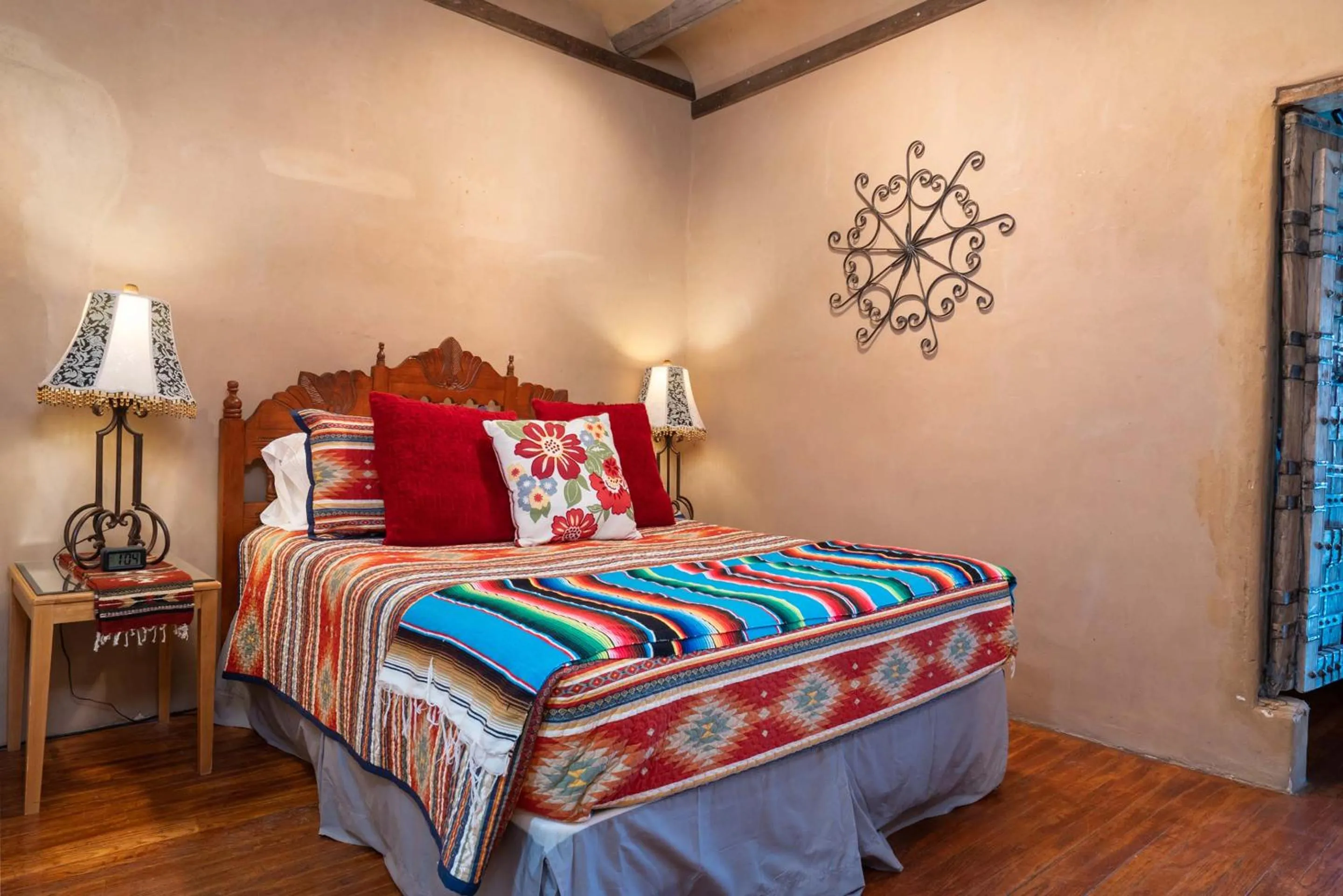 Property building, Bed in Turquoise Butterfly