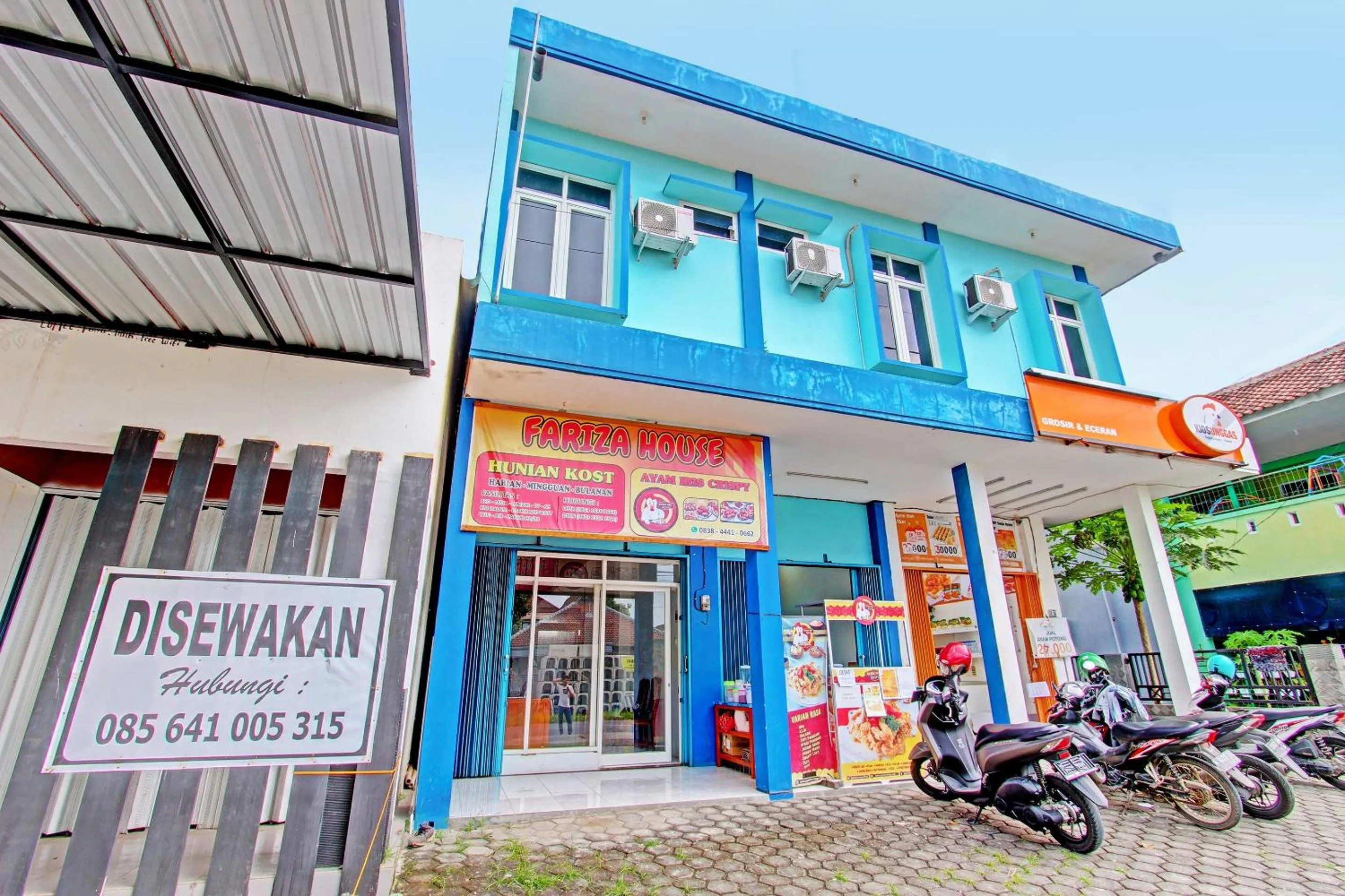 Facade/entrance in OYO 91960 Fariza House Syariah