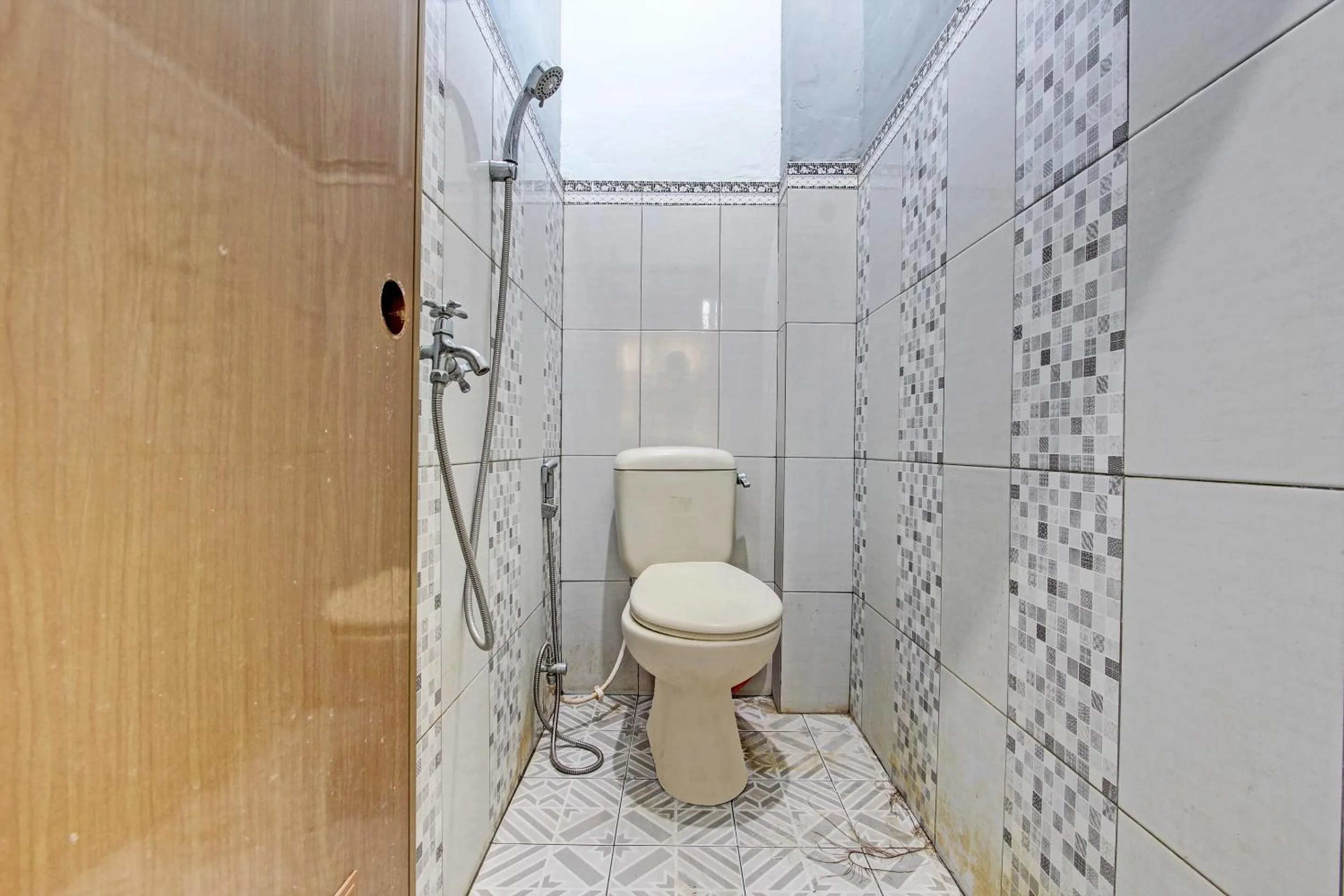 Bathroom in OYO 91960 Fariza House Syariah