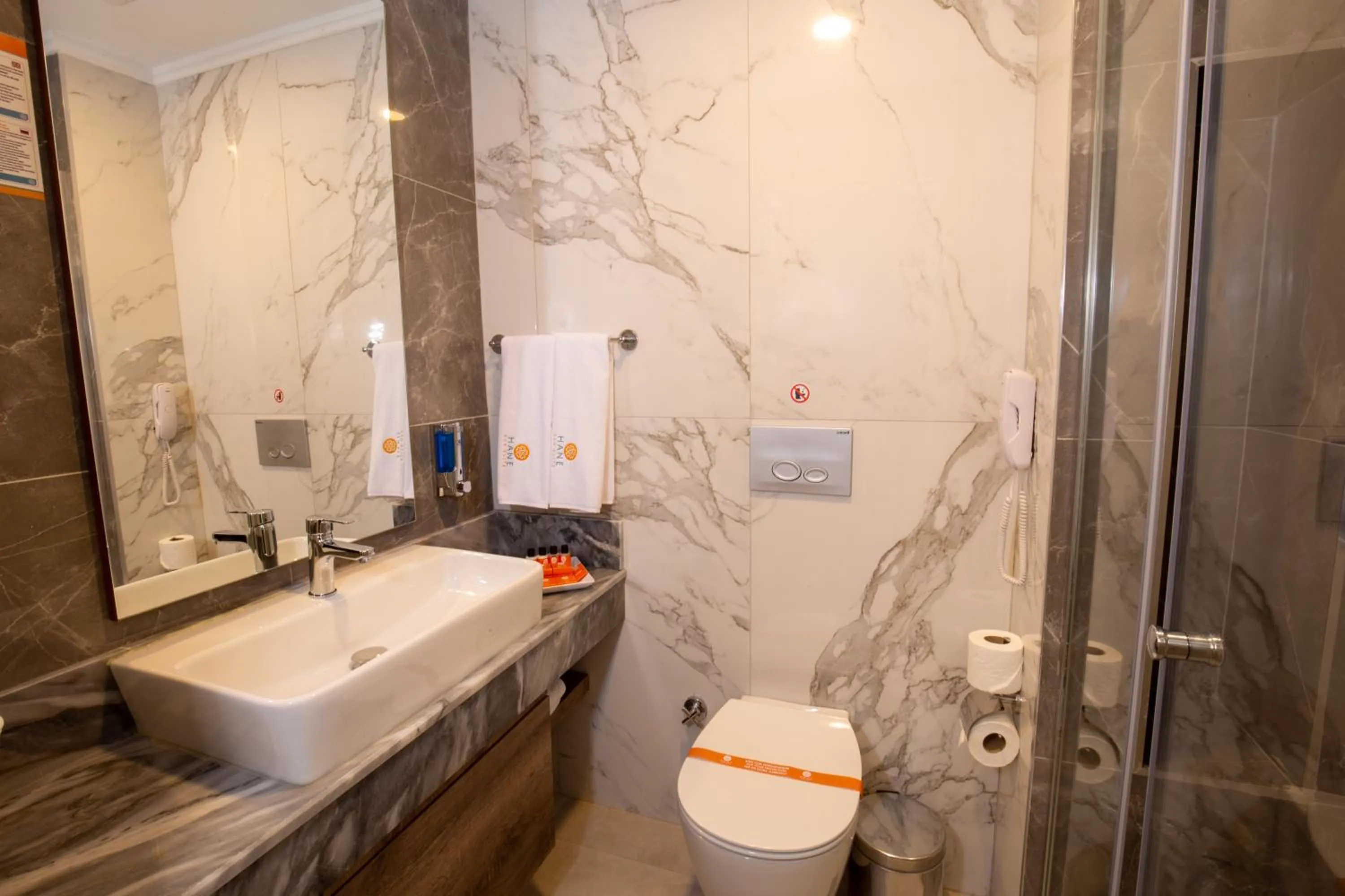 Bathroom in Hane Sun Elite Hotel