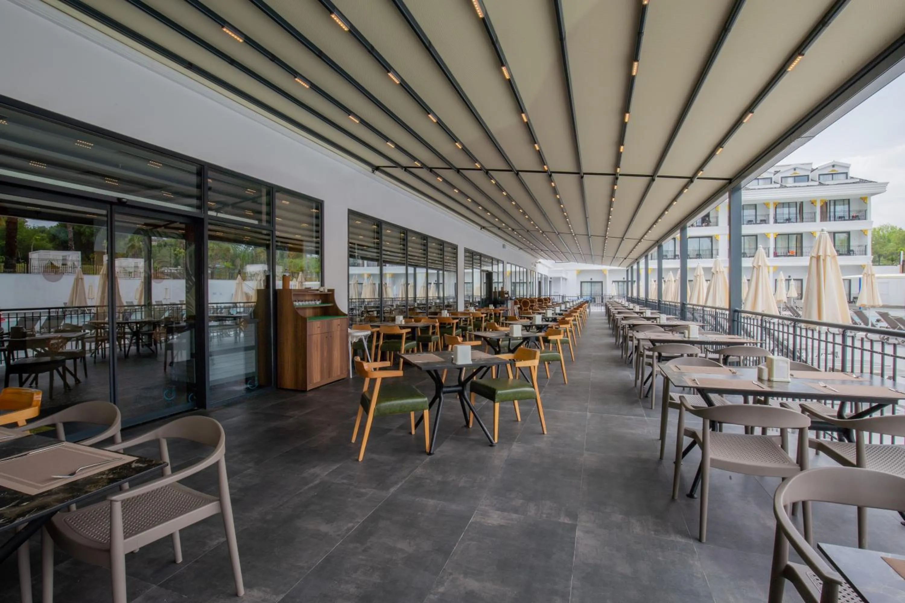 Restaurant/places to eat in Hane Sun Elite Hotel