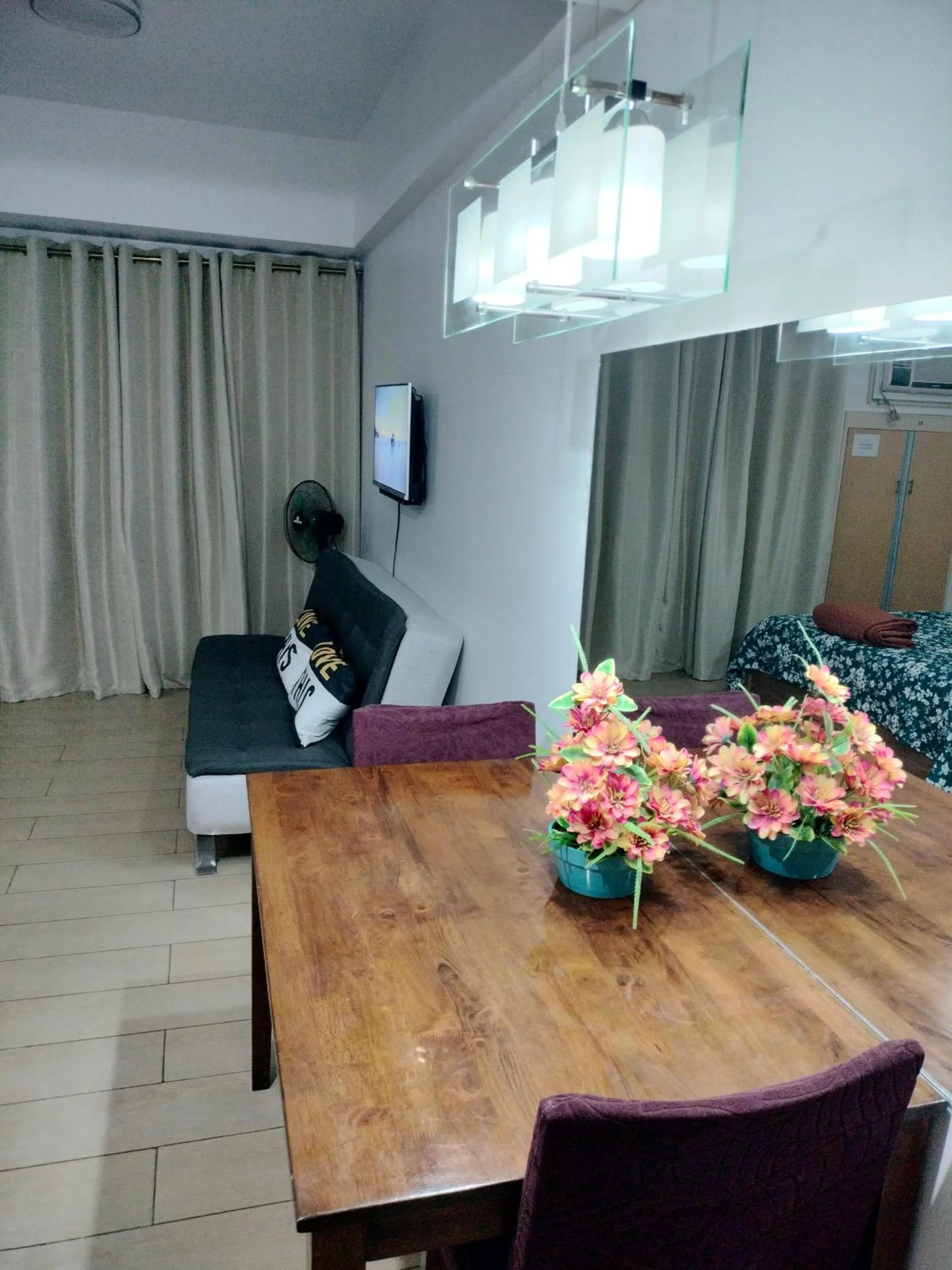 RQUI CONDOTEL INFRONT OF NAIA TERMINAL 3