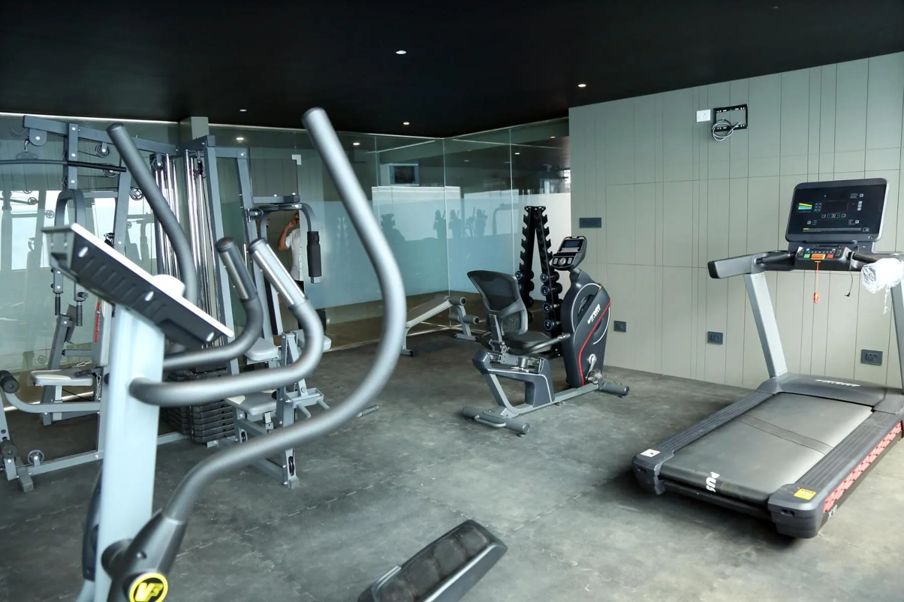 Fitness centre/facilities in Crystal Suites