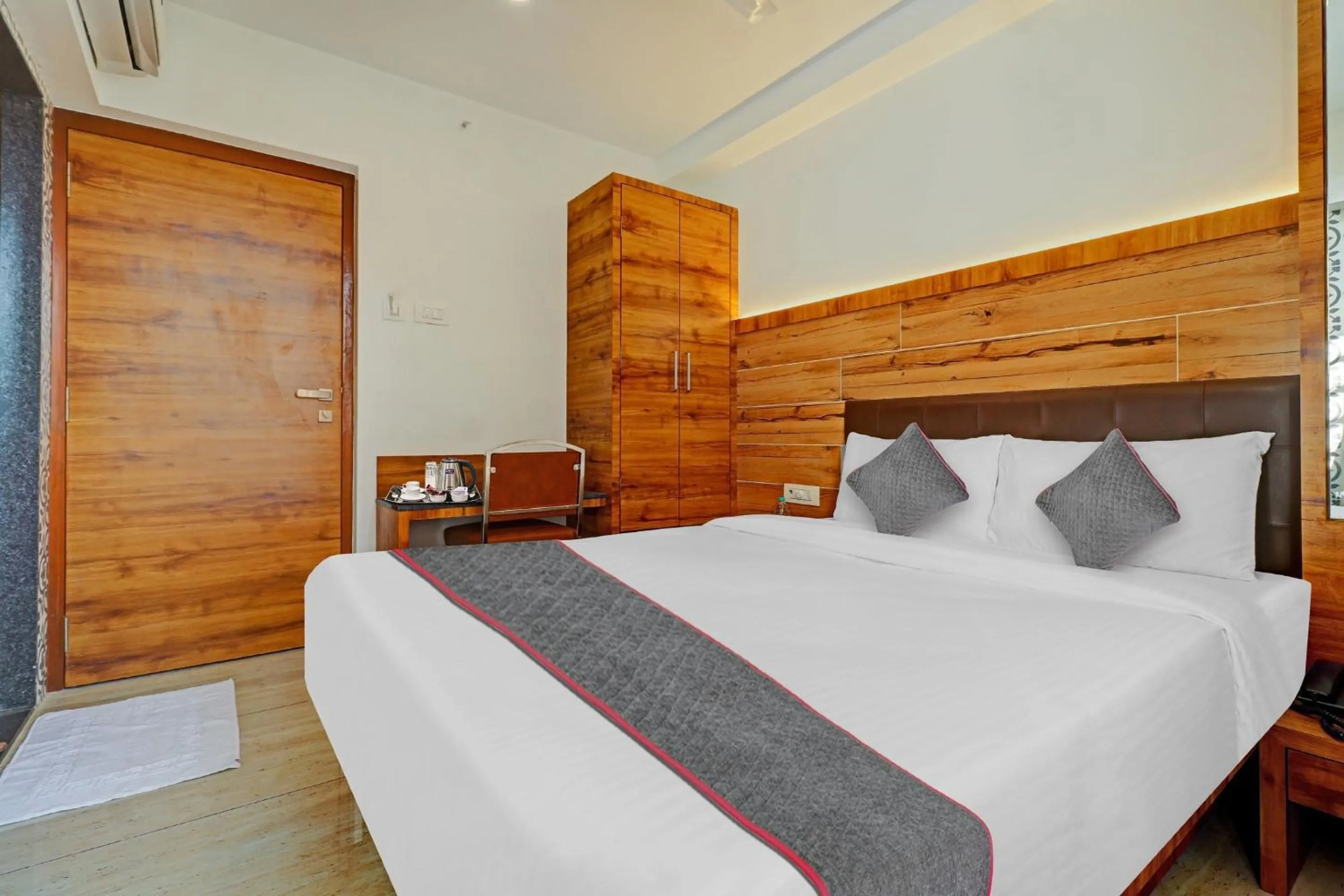 Bedroom, Bed in Townhouse Vandana Residency