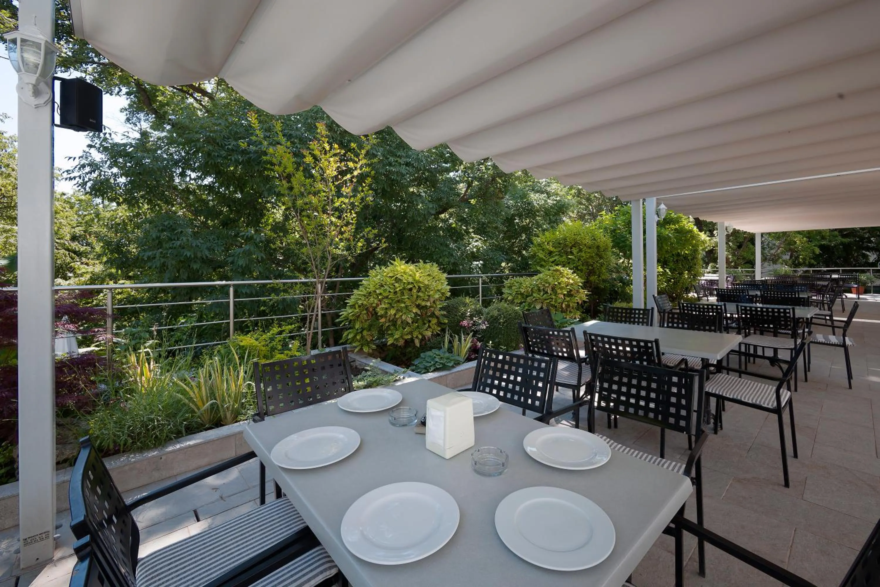 Restaurant/places to eat in Hotel Slavey - All Inclusive