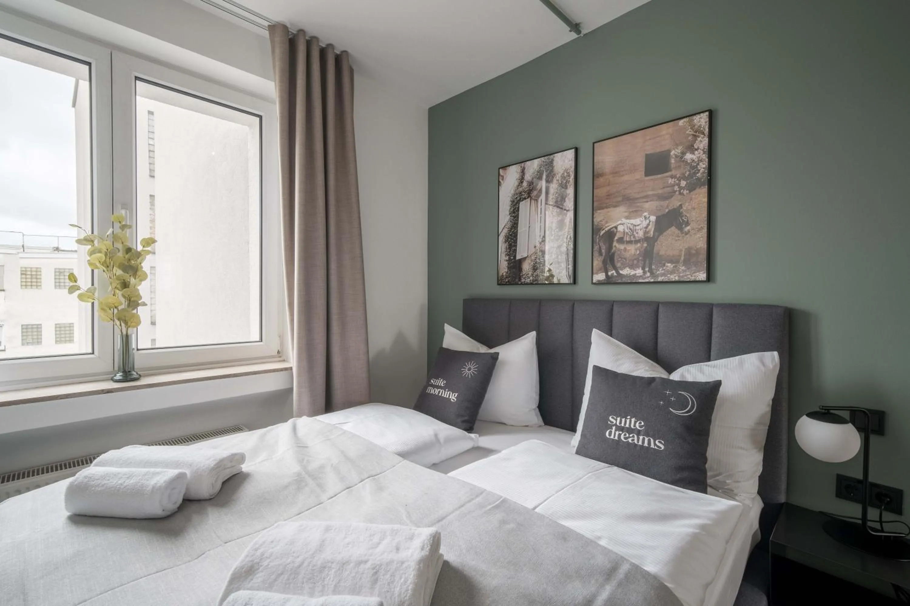 Bed in Limehome Saarbrücken Berliner Promenade