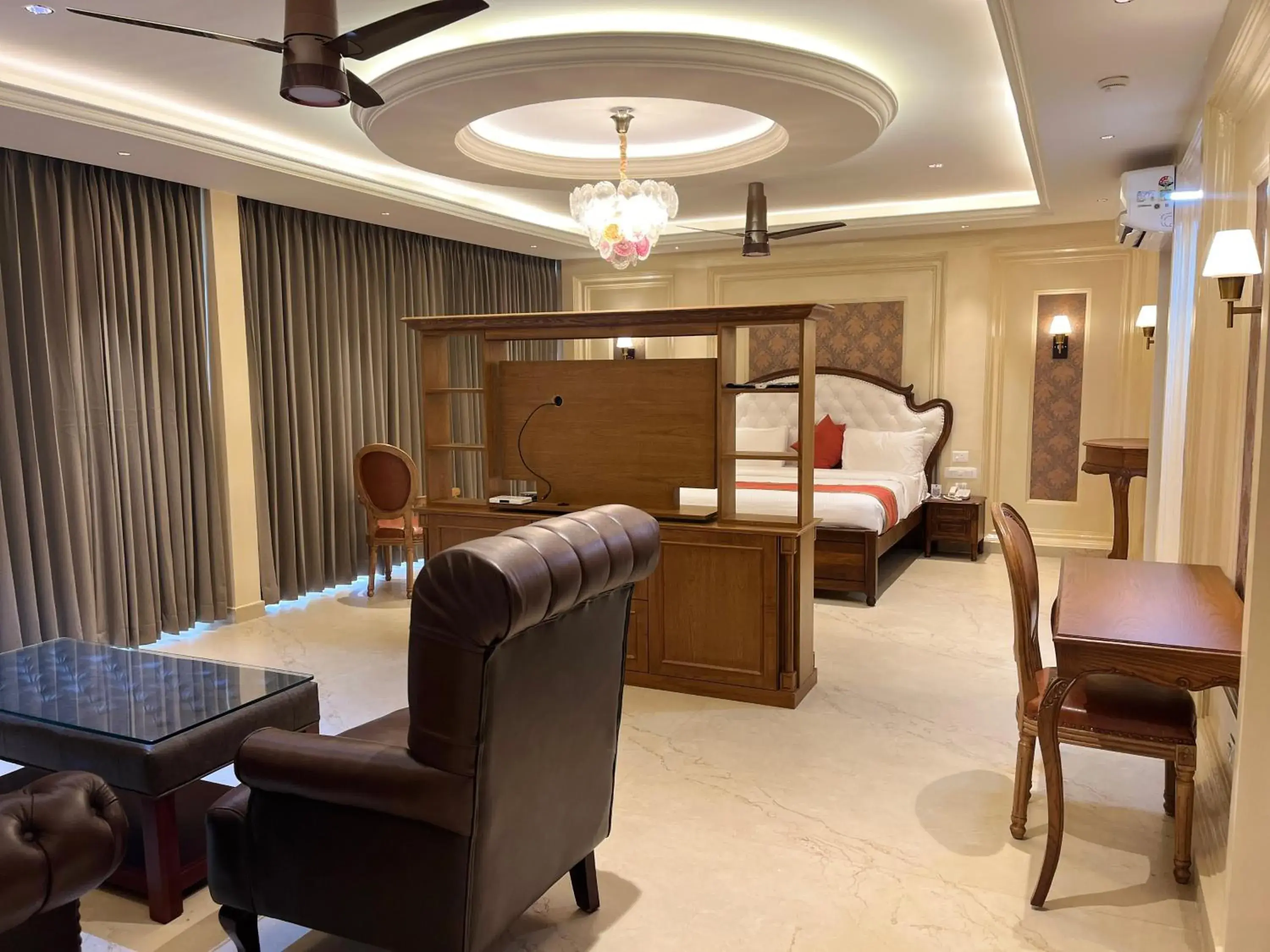 Superior King Suite in British County Resorts Superior King Suite in British County Resorts