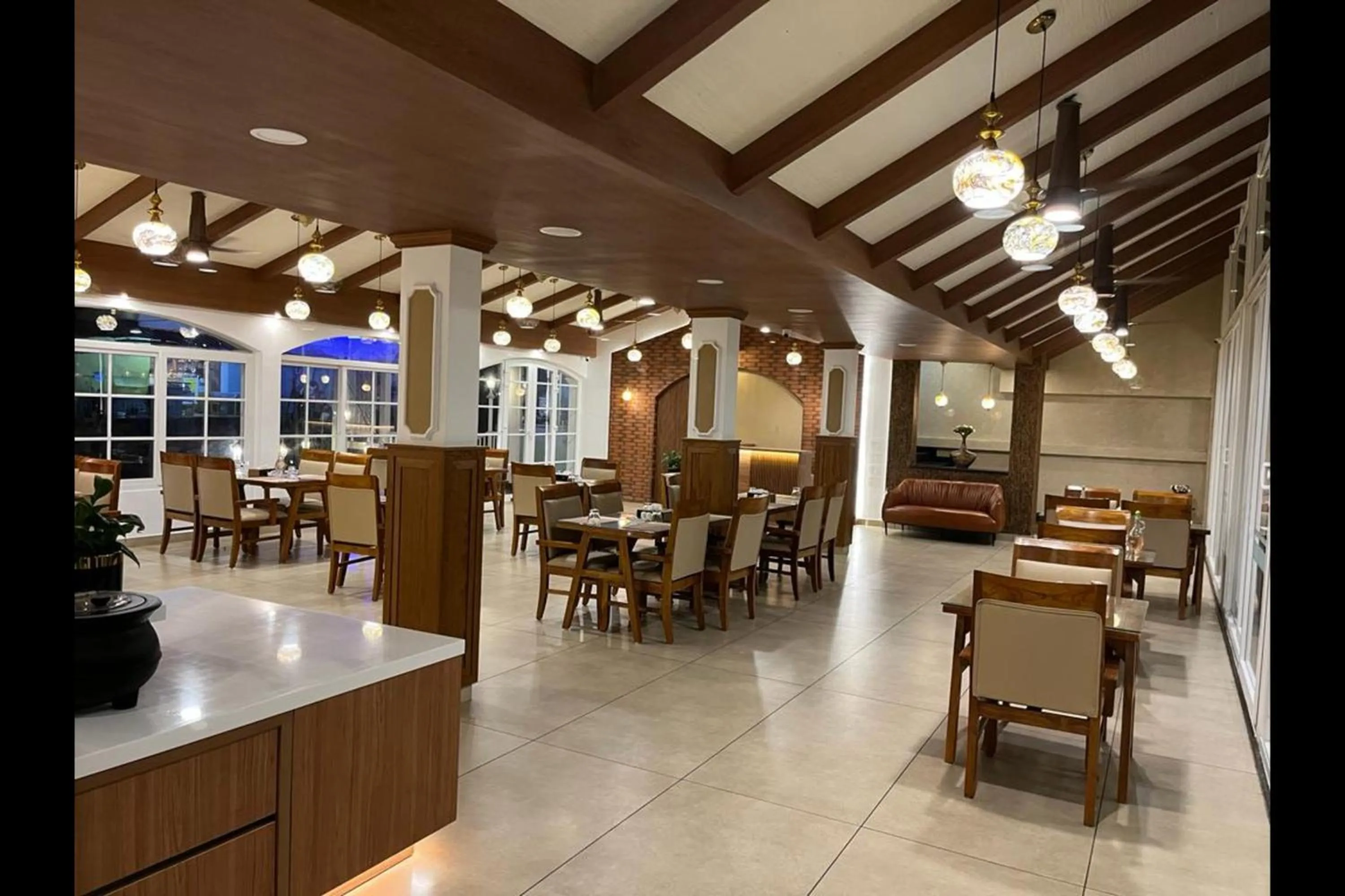 Restaurant/places to eat in British County Resorts