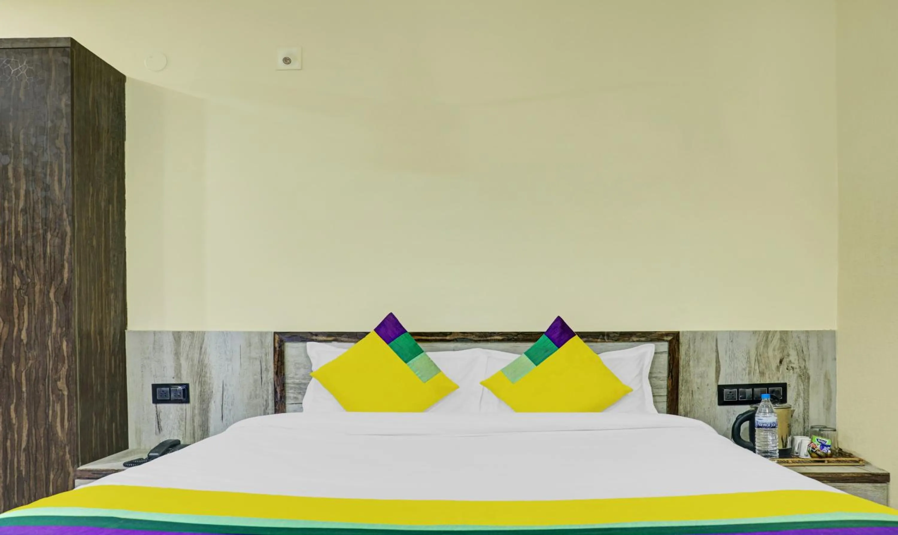 Bedroom, Bed in Itsy Hotels Cradle Regency