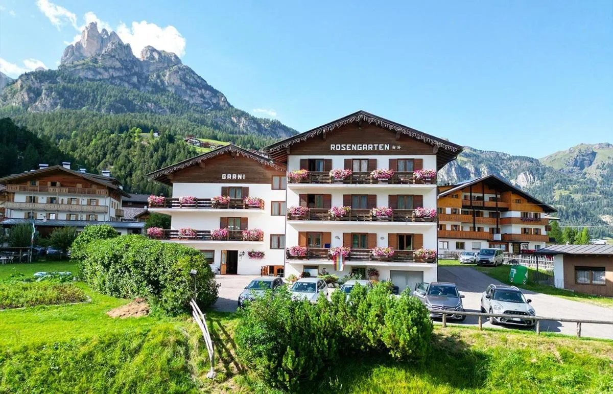 Property building in Hotel Garnì Rosengarten