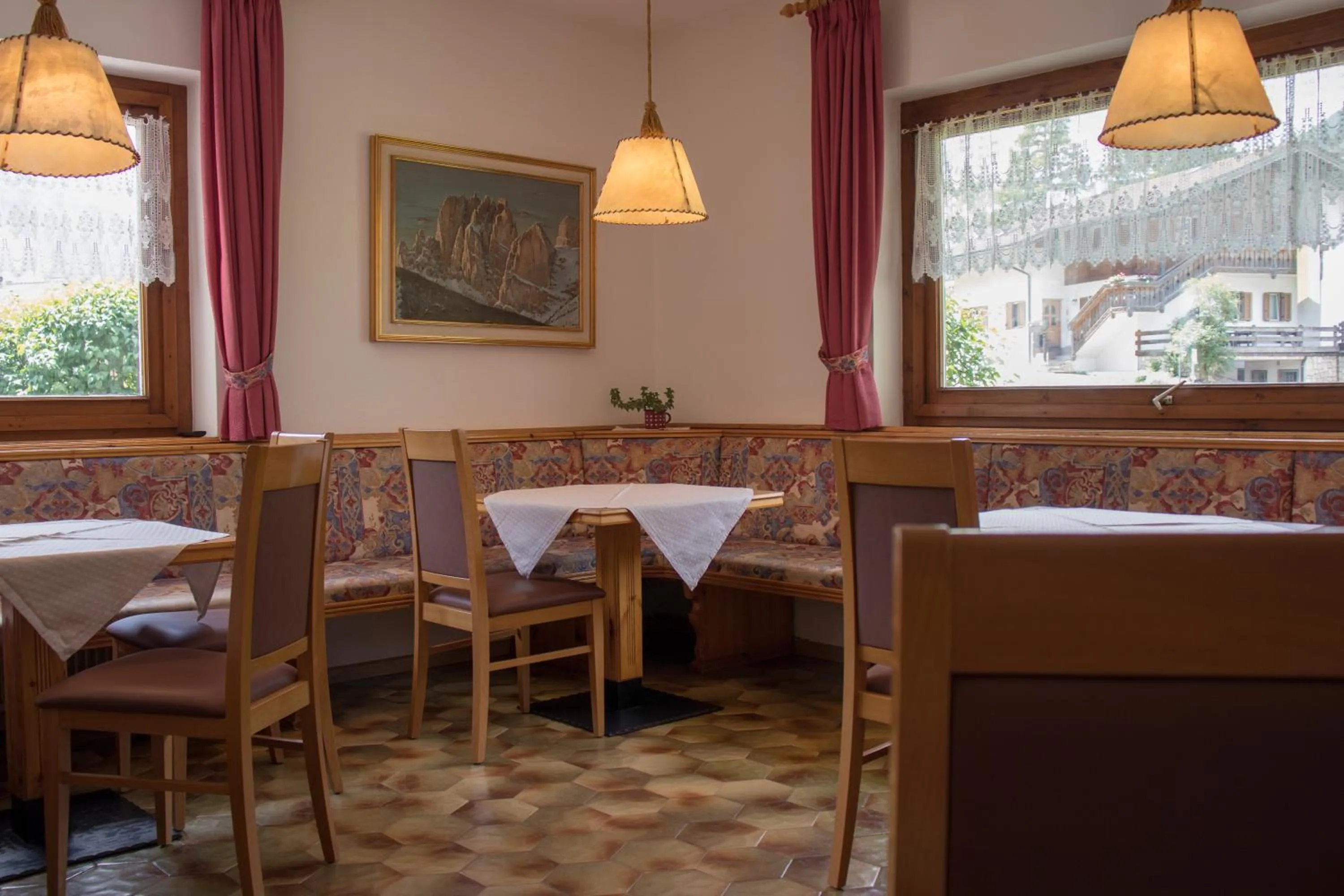 Lobby or reception in Hotel Garnì Rosengarten