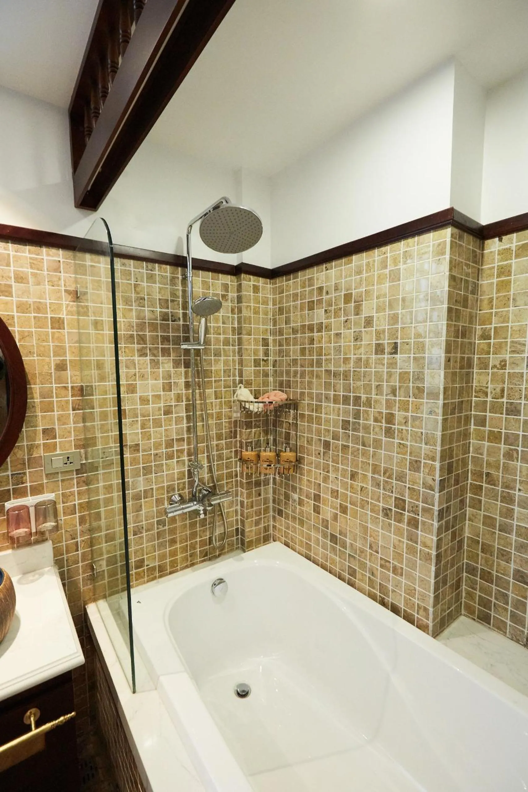 Shower in Camellia Residence Hanoi