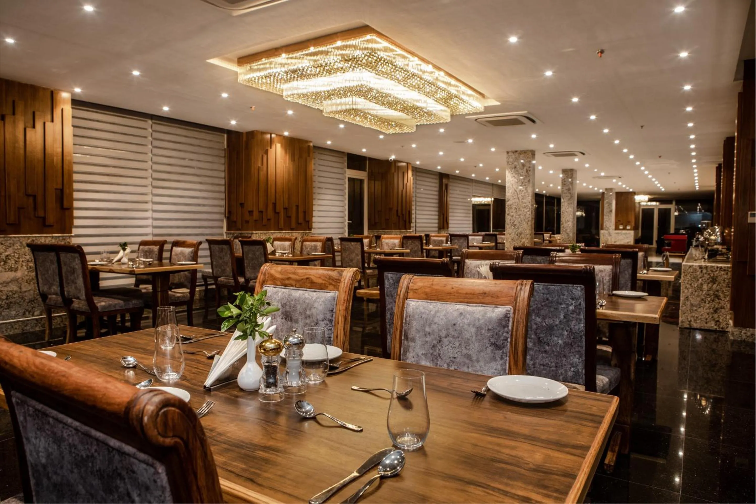 Restaurant/places to eat in Palchan Hotel & Spa - A member of Radisson Individuals Retreats