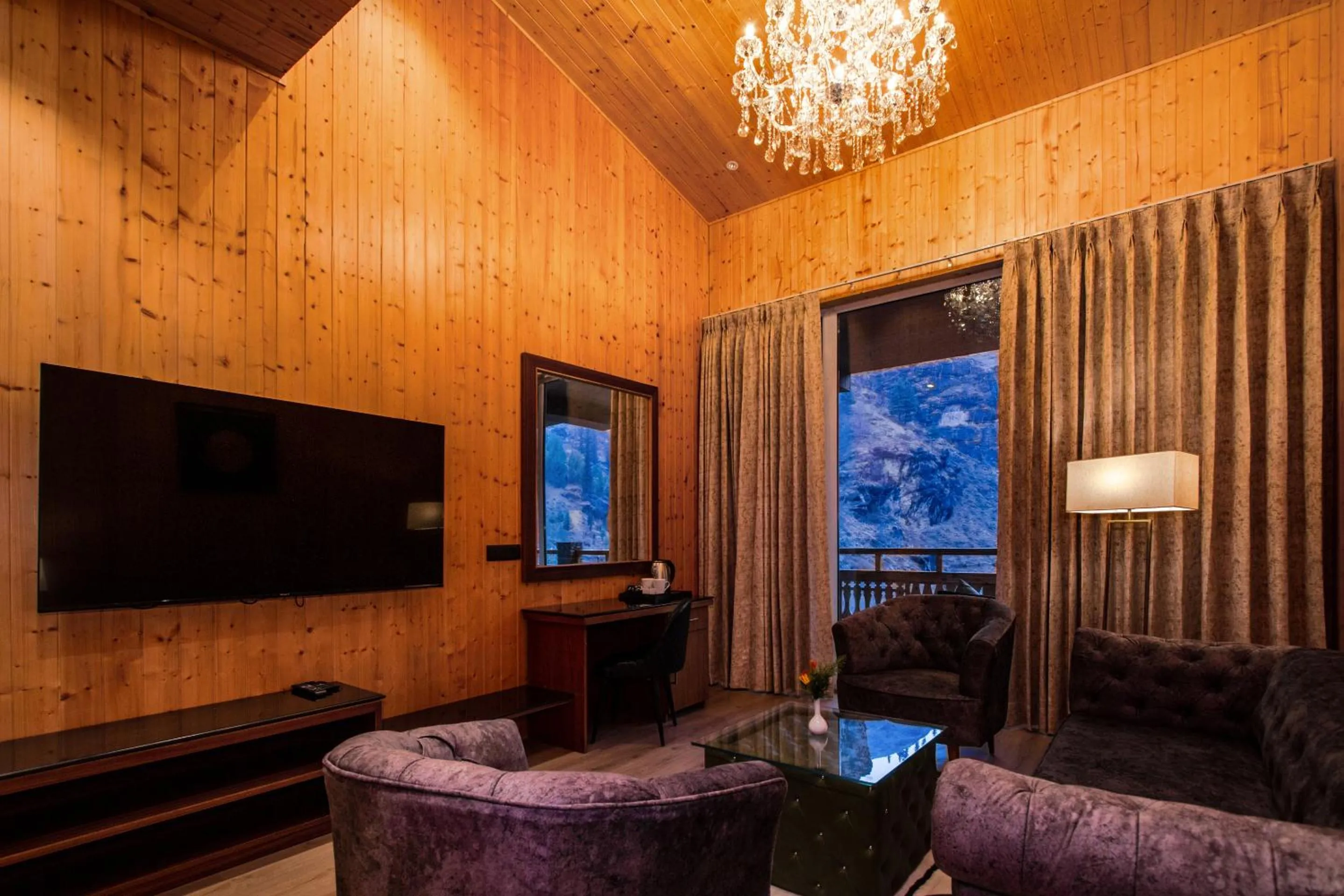 Communal lounge/ TV room in Palchan Hotel & Spa - A member of Radisson Individuals Retreats