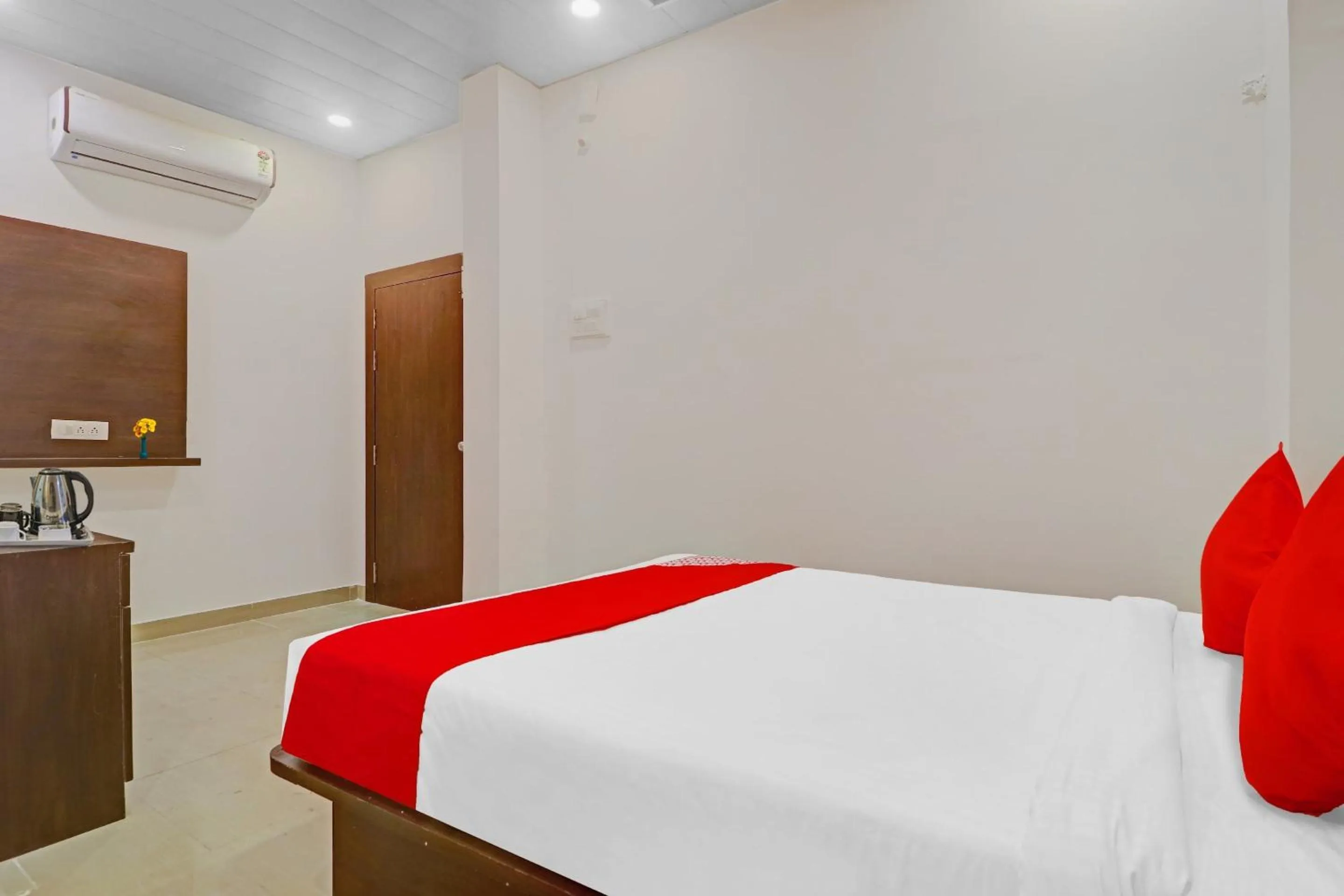 Bedroom, Bed in Hotel O R Square Near LB Nagar Metro Station