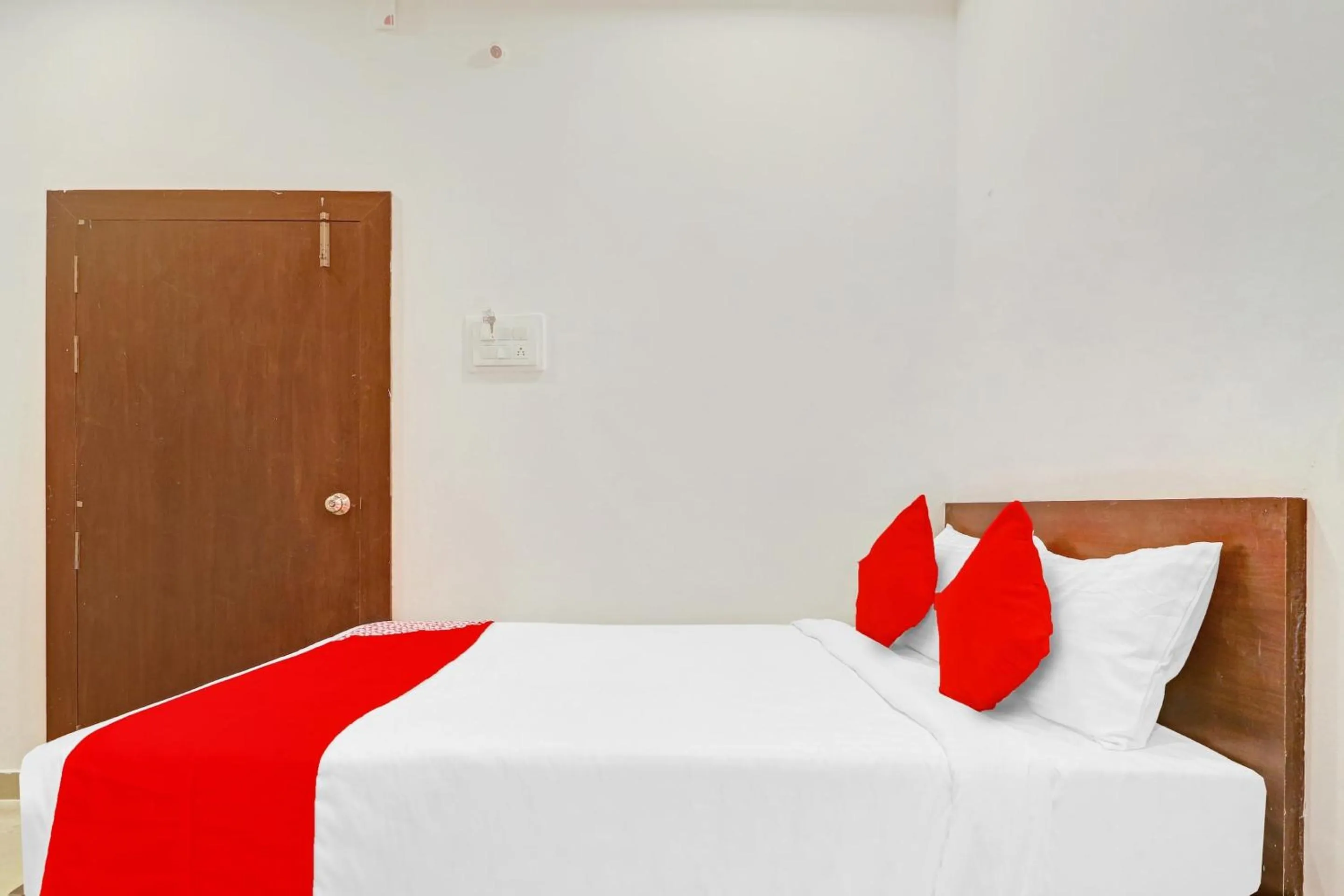 Bedroom, Bed in Hotel O R Square Near LB Nagar Metro Station