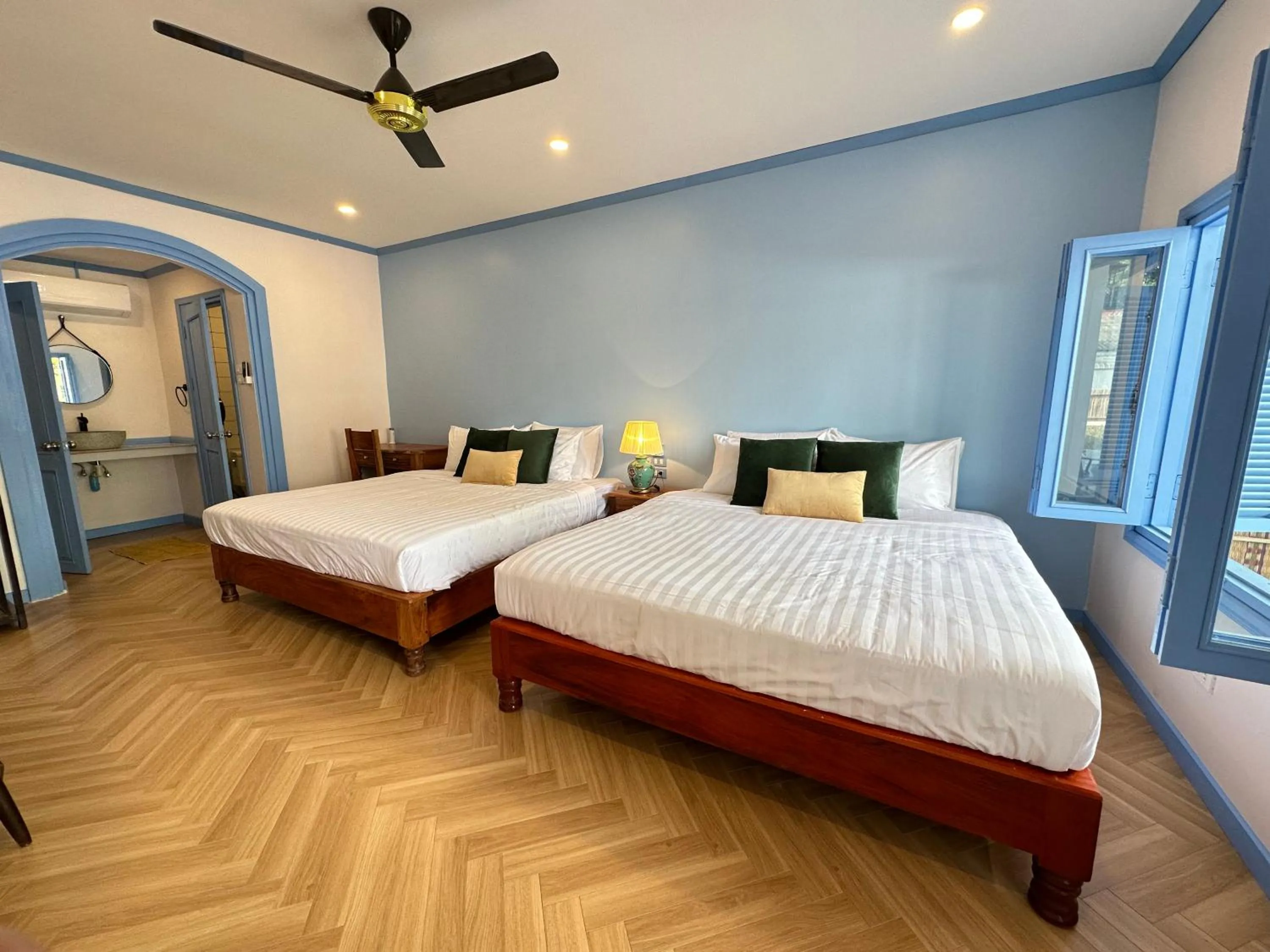 Bed in Sadakham Hotel