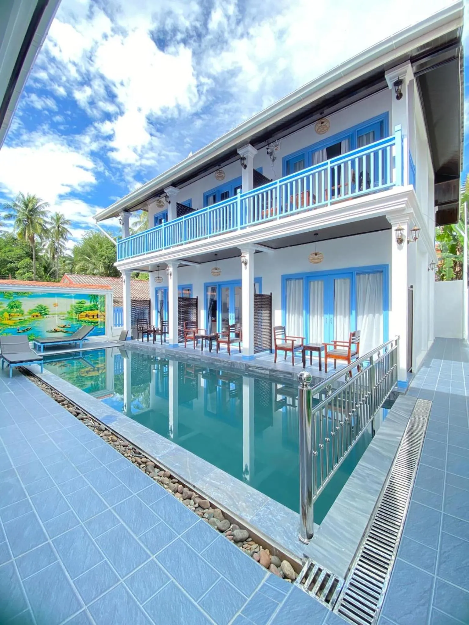 Day in Sadakham Hotel