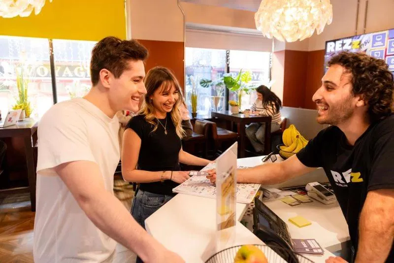 REZz Temple Bar, Dublin