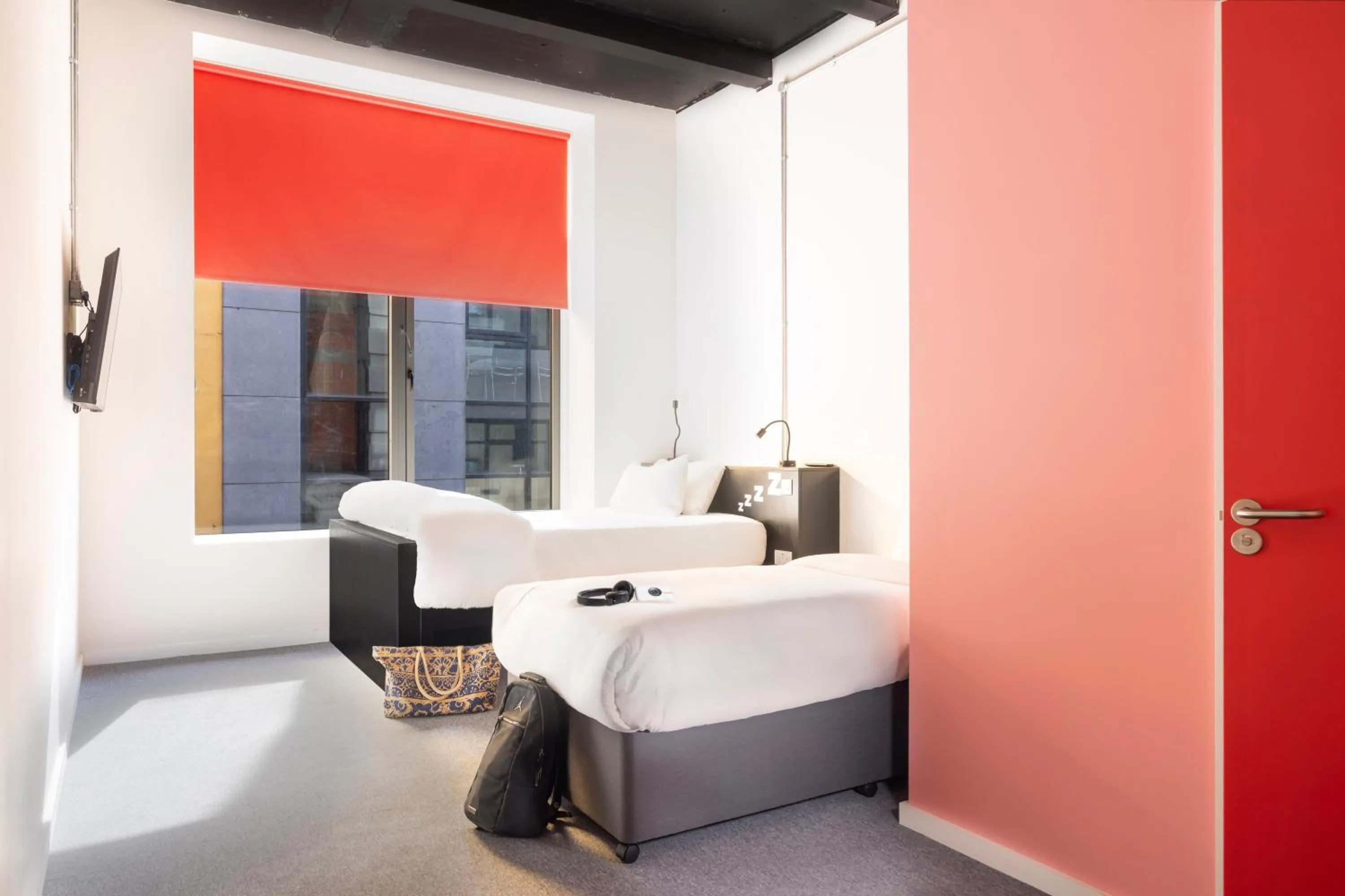 Bed in REZz Temple Bar, Dublin