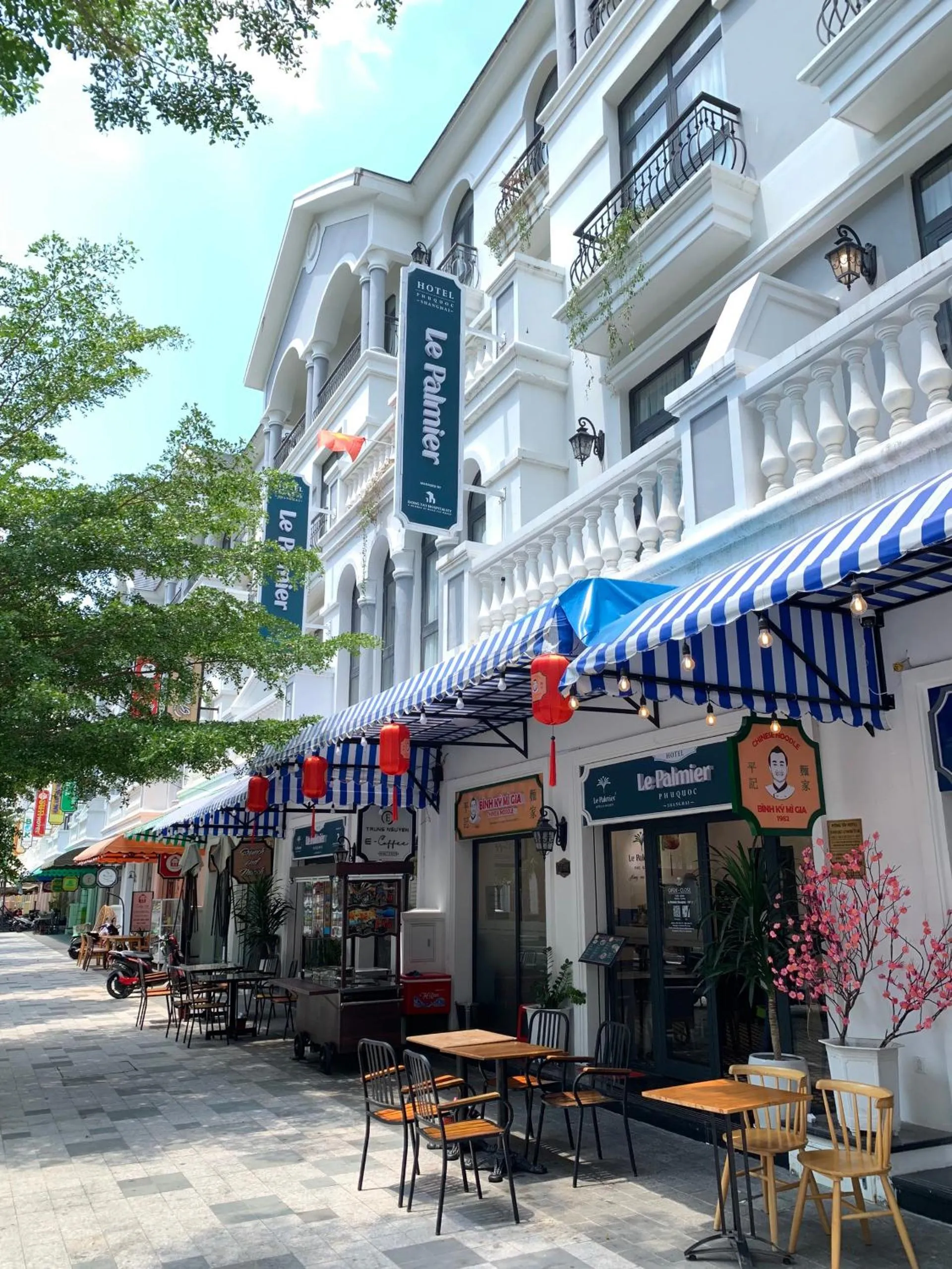 Property building in Le Palmier Phu Quoc Hotel - Free Shuttle To Grand World