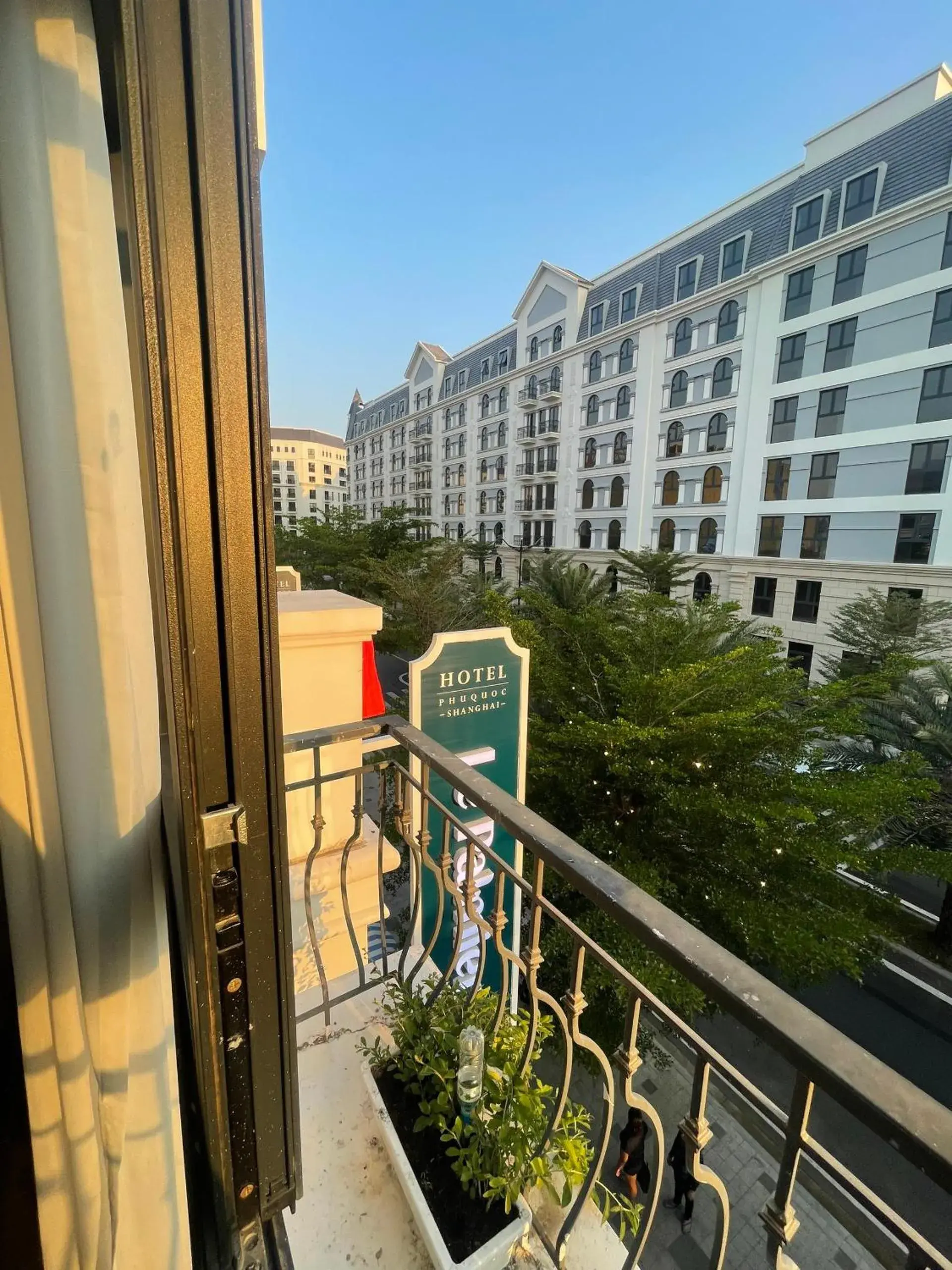 Family Suite in Le Palmier Phu Quoc Hotel - Free Shuttle To Grand World Family Suite in Le Palmier Phu Quoc Hotel - Free Shuttle To Grand World